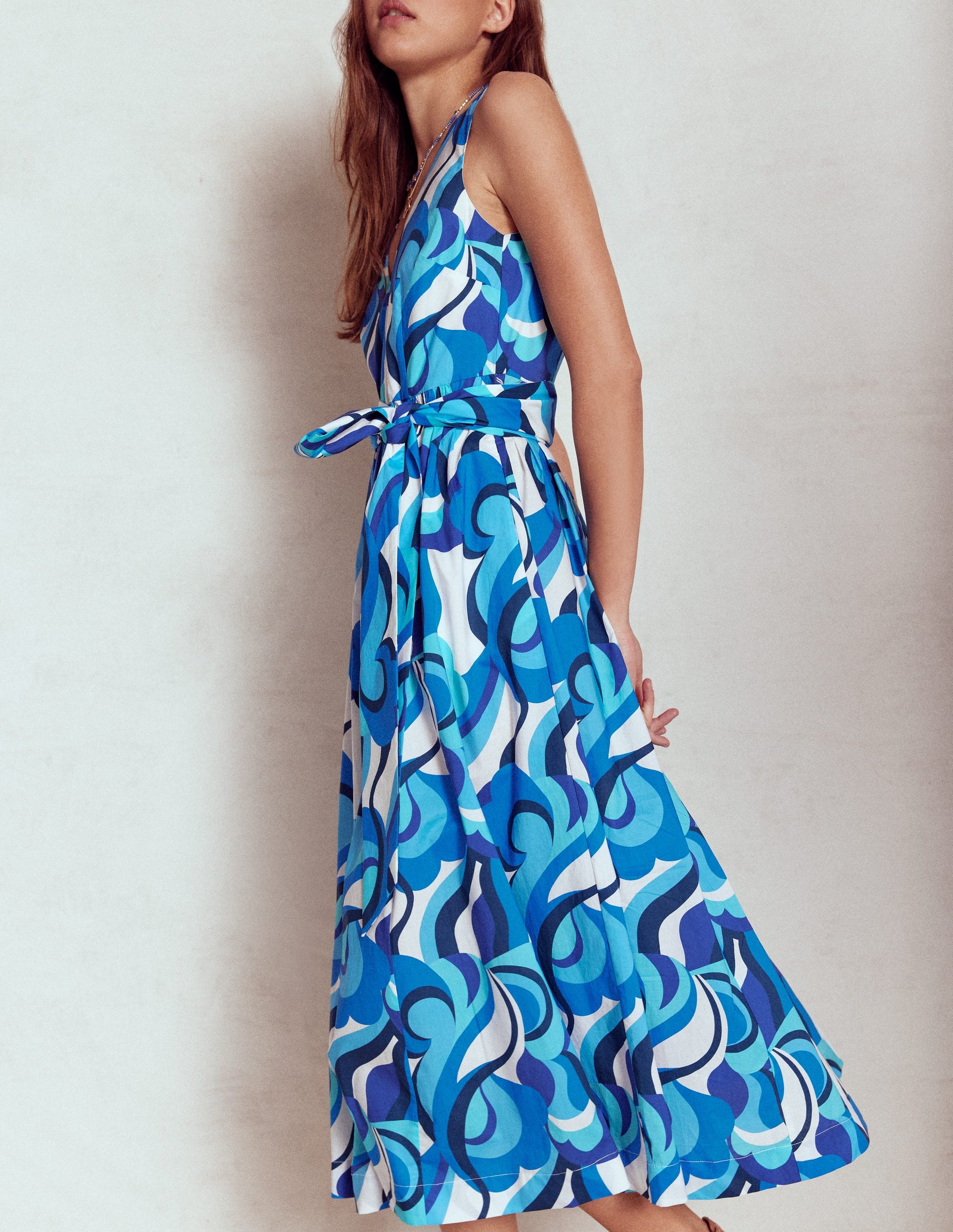 Ausgestelltes Kleid mit V-Ausschnitt und Gürtel-Blau, Abstrakte Wirbel-2