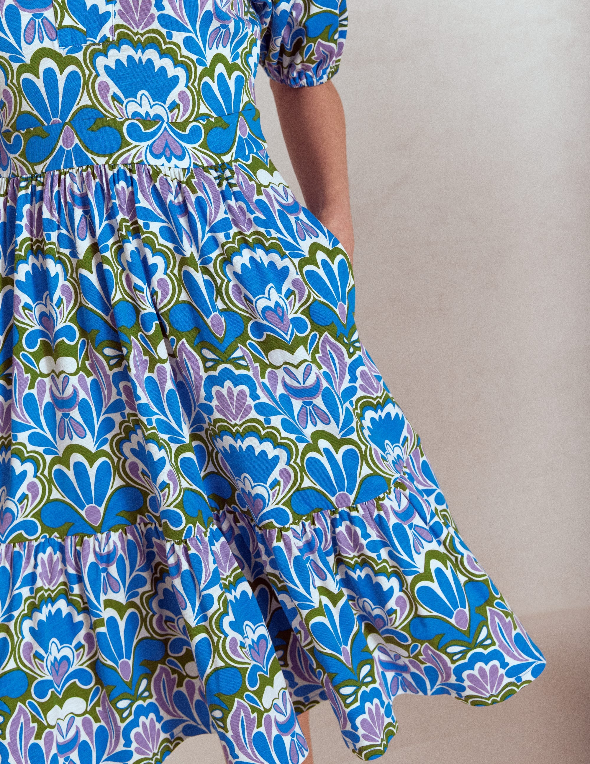 Piper Kurzes Jerseykleid-Eisvogelblau, Freesienstempel - Image 3