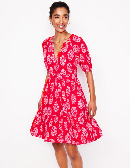 Piper Kurzes Jerseykleid-Mohnblumenrot, Kleiner Blumenstrauß