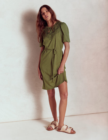Kurzes Kleid mit Cutwork-Detail-Waldgrün-6