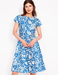 Imo Kurzes Godet-Kleid aus Baumwolle-Galerieblau, Kaskadenartige Wildblumen
