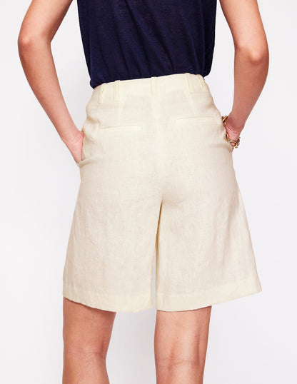 Short large plissé en lin-Ivoire et Bleu Marine à Pois