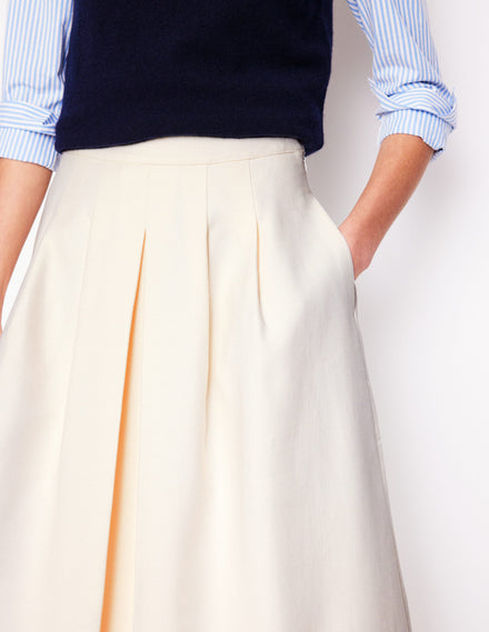 Tellerrock mit Faltendetail-Ivory and Navy Spot