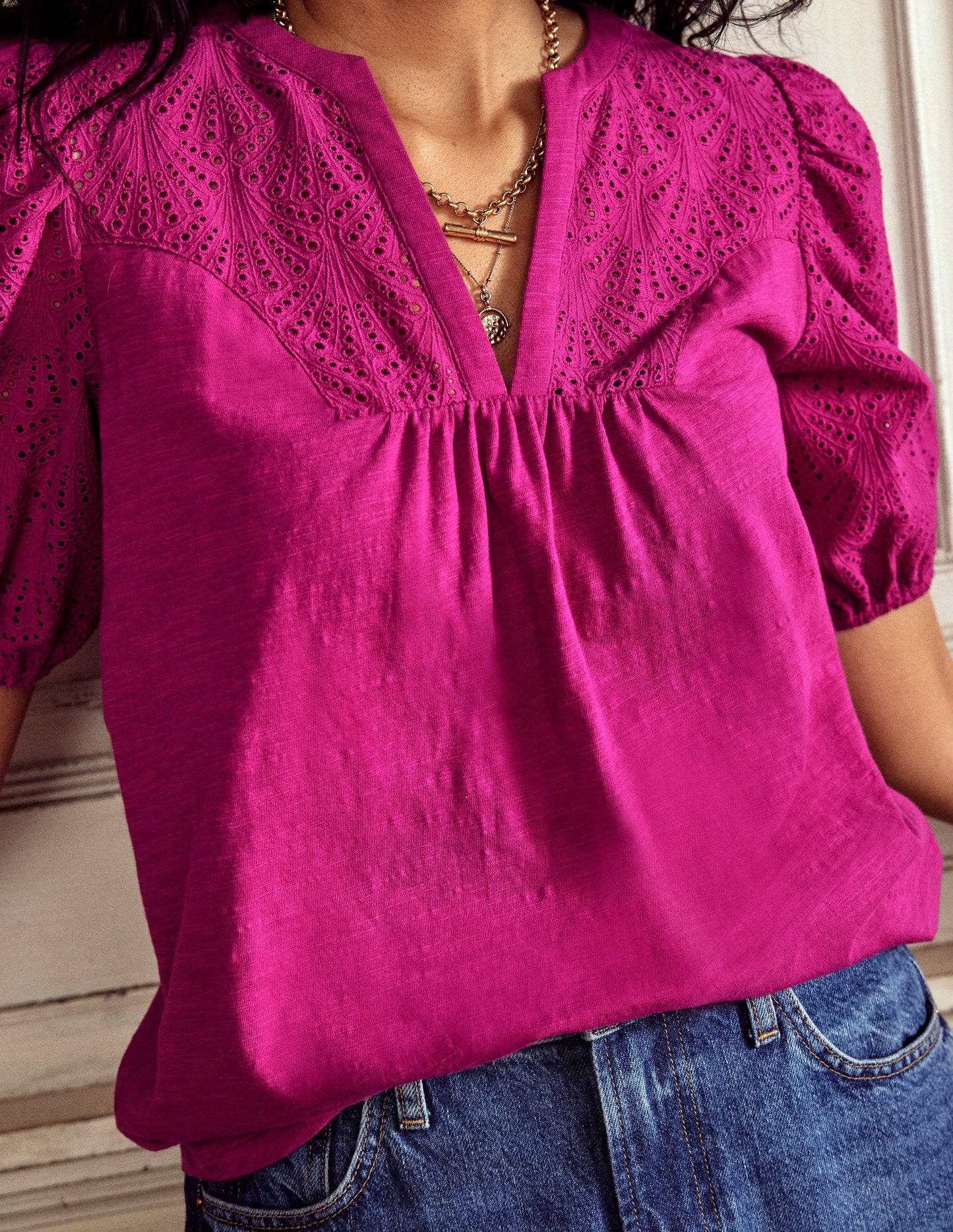 Dolly Oberteil mit Lochstickerei-Fuchsia