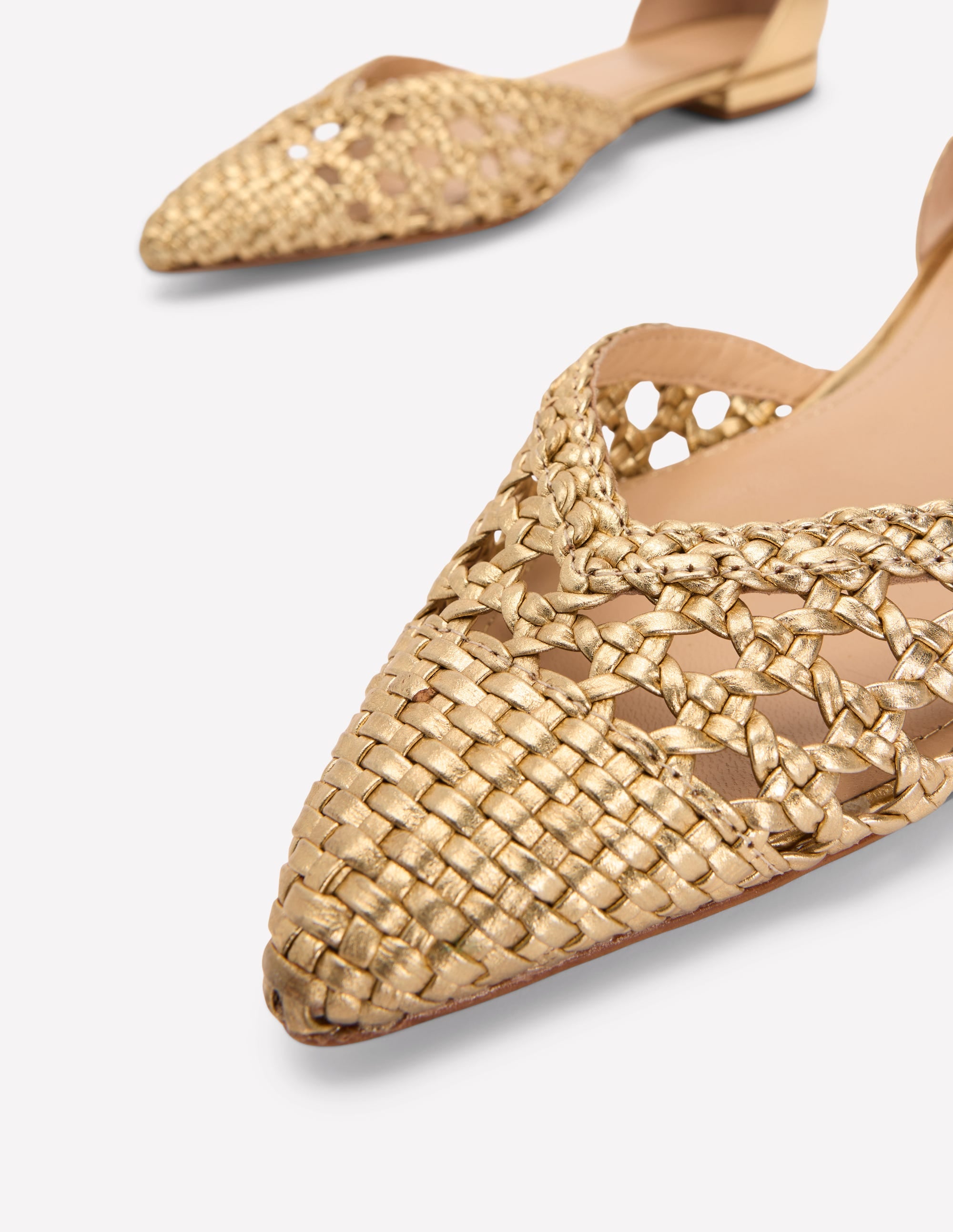 Flache, spitze Schuhe mit Zehenkappe-Gold Gewebtes Leder - Image 4