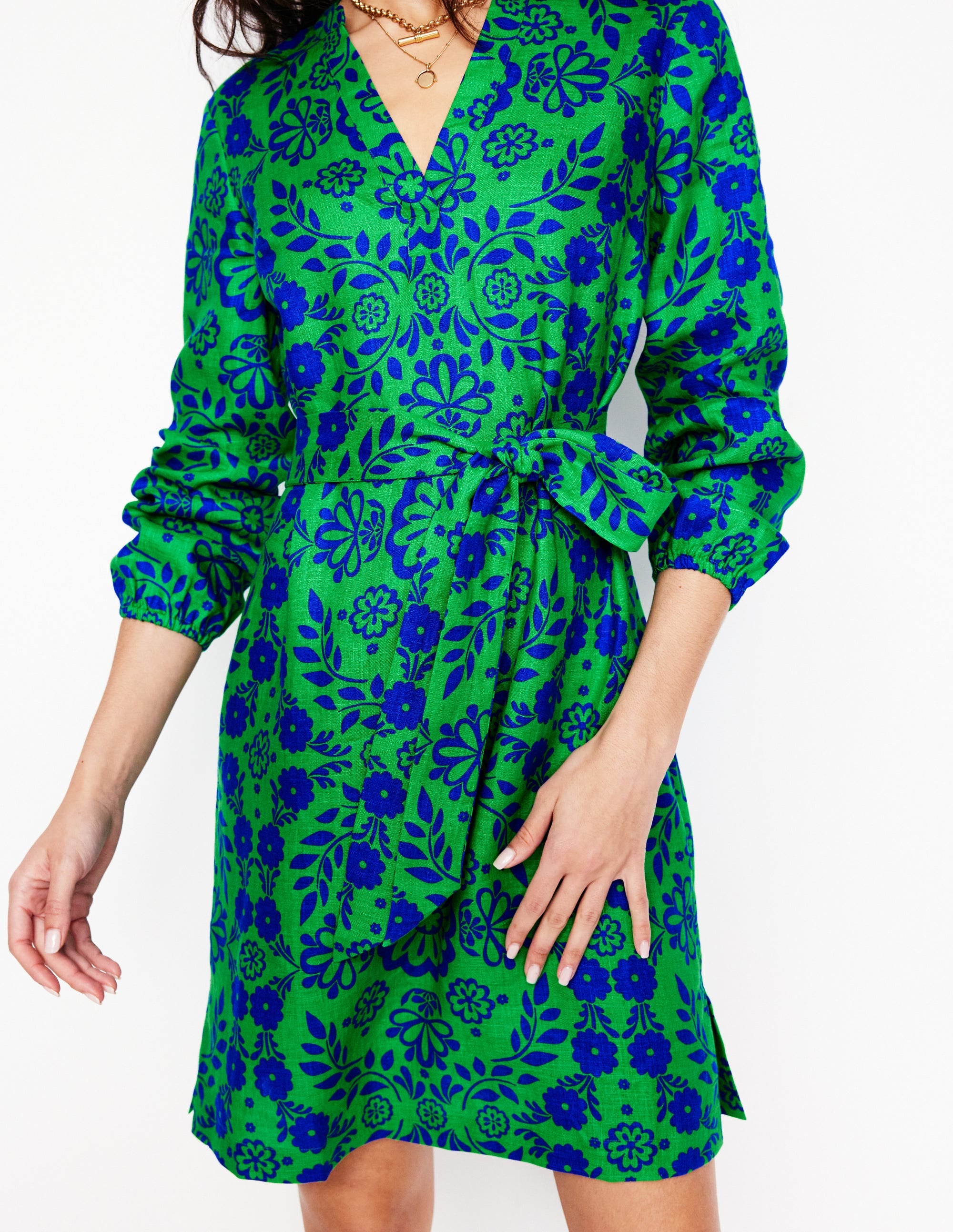 Robe Cleo nouée à la taille en lin-Aleo, motif Structured Meadow - Image 2