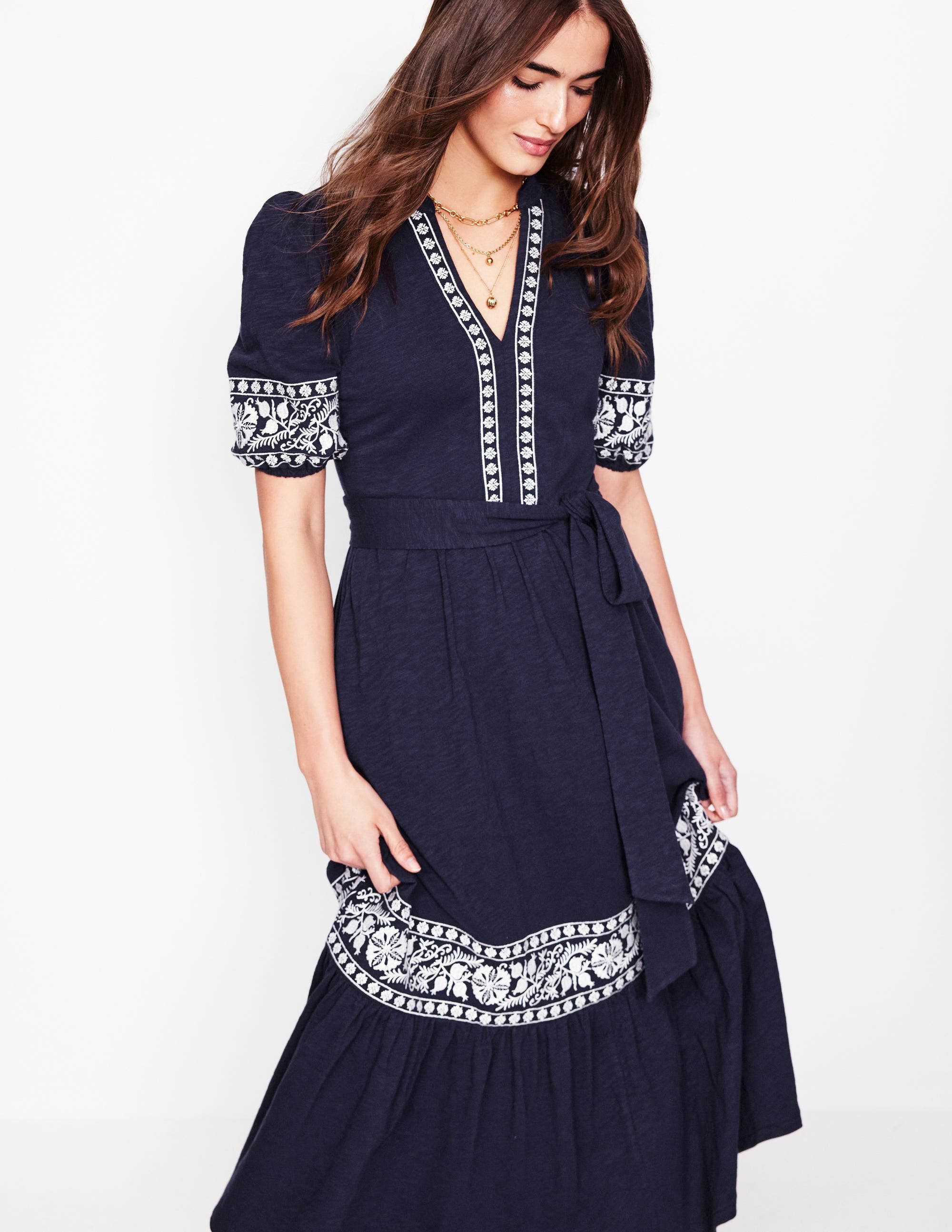 Robe Amara brodée en jersey-Broderie Bleu Marine - Image 1