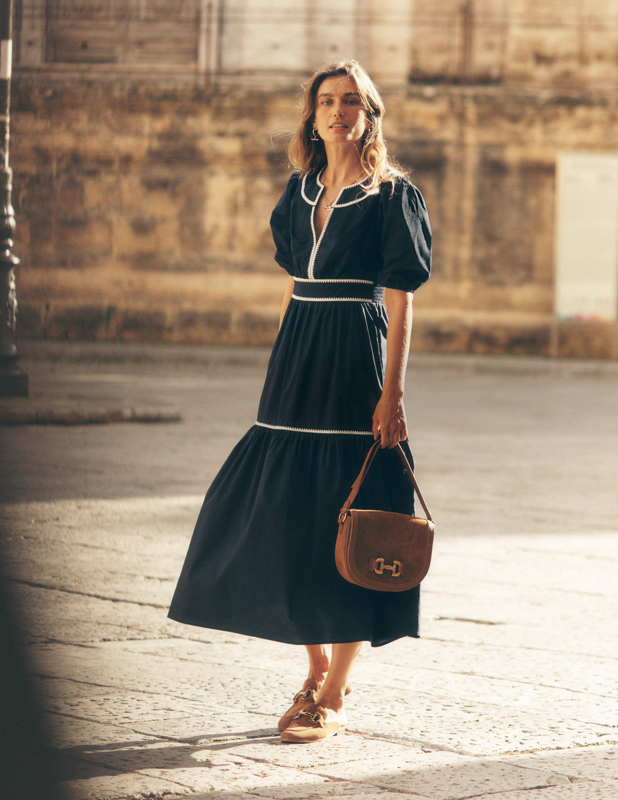 Robe midi Rhea brodée-Bleu Marine - Image 2