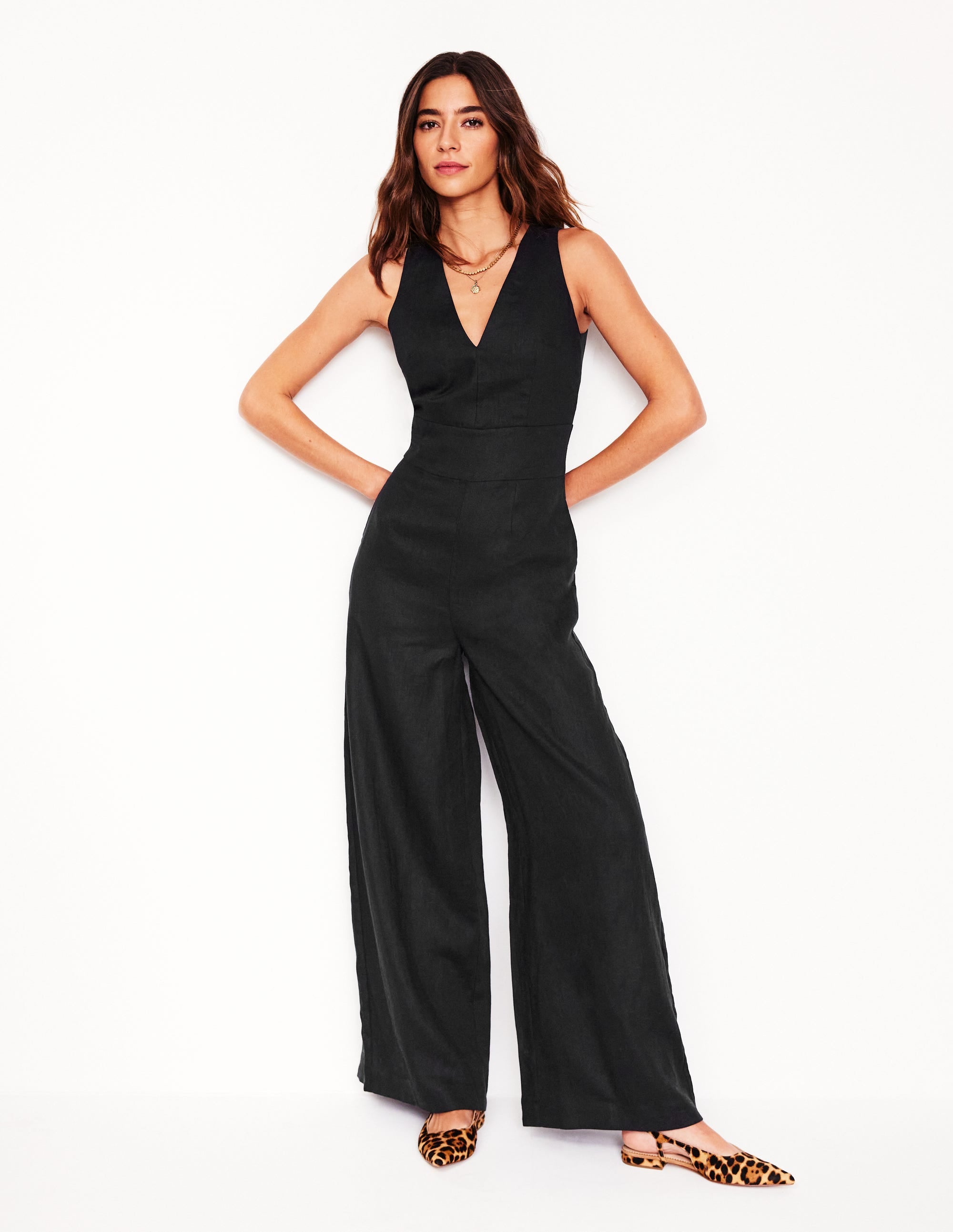 Leinen-Jumpsuit mit V-Ausschnitt-Schwarz - Image 1