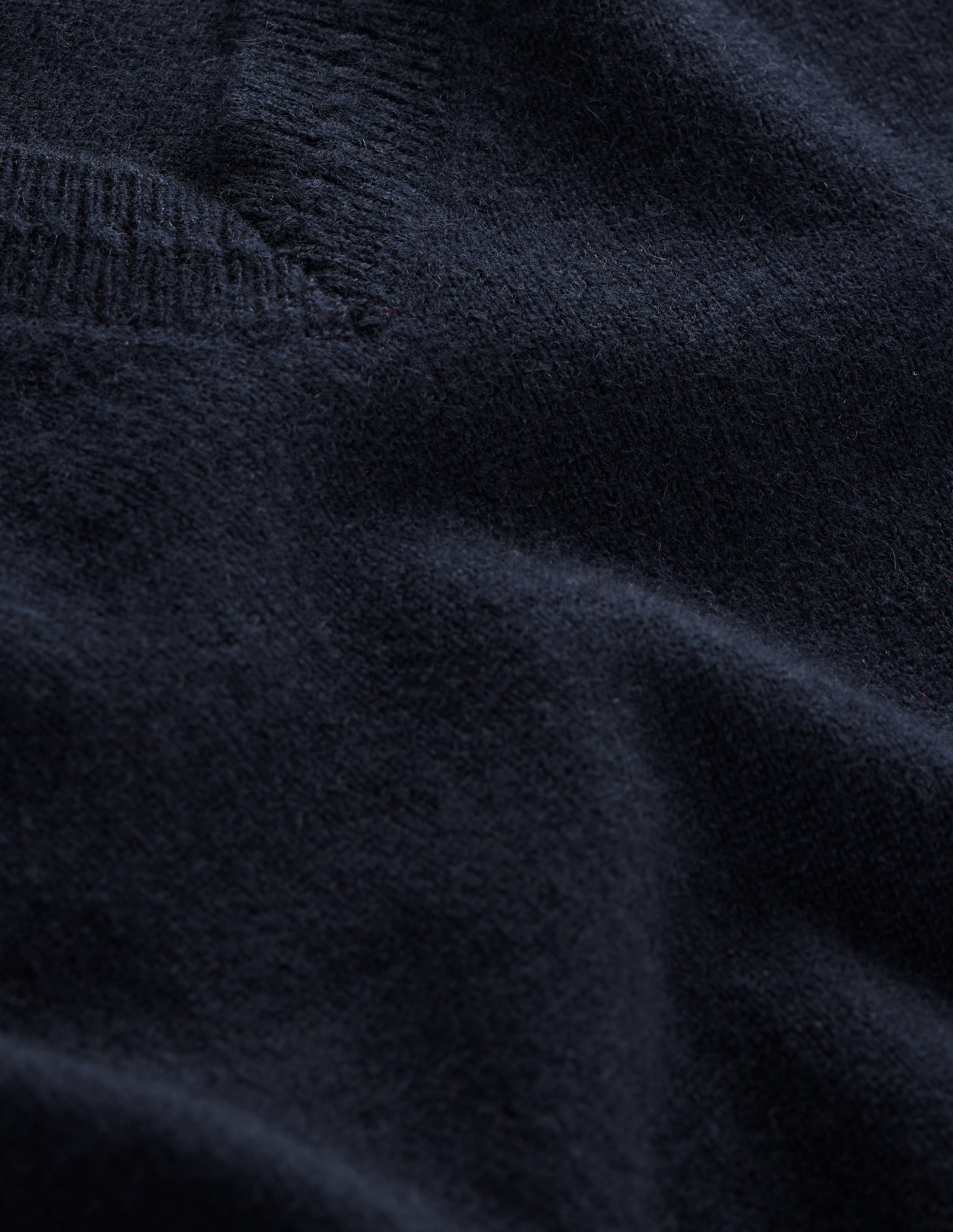 Eva Kaschmirpullover mit V-Ausschnitt-Marineblau - Image 7