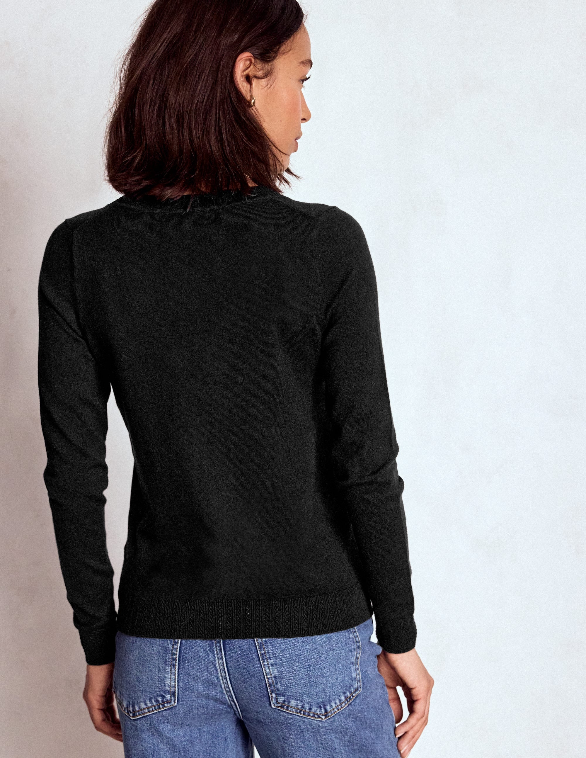 Emilia Baumwollpullover mit V-Ausschnitt-Schwarz - Image 3