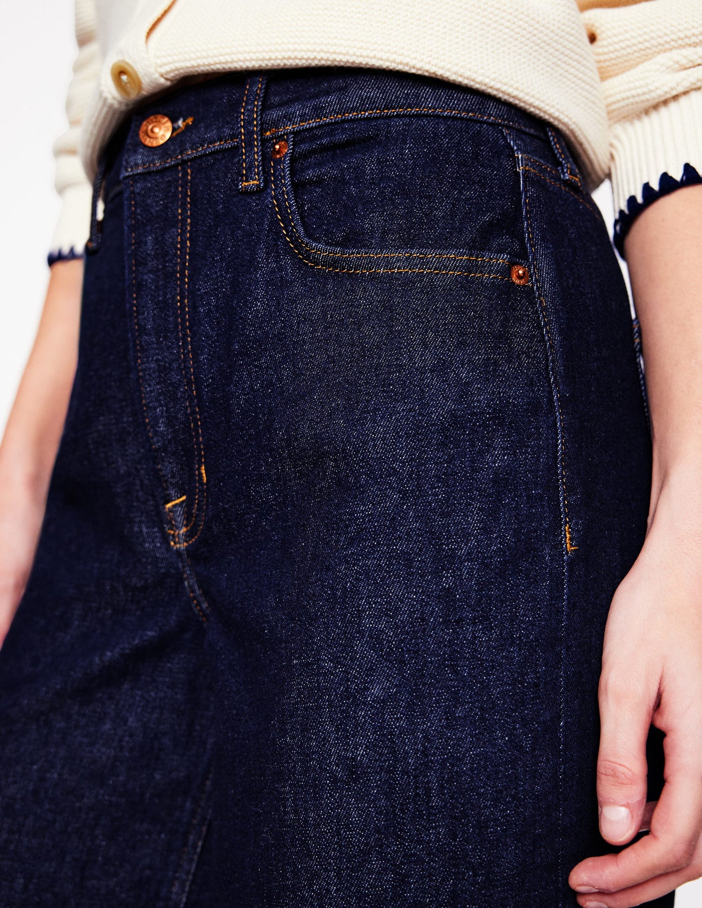 Hoch geschnittene Jeans mit weitem Bein-Indigo Waschung