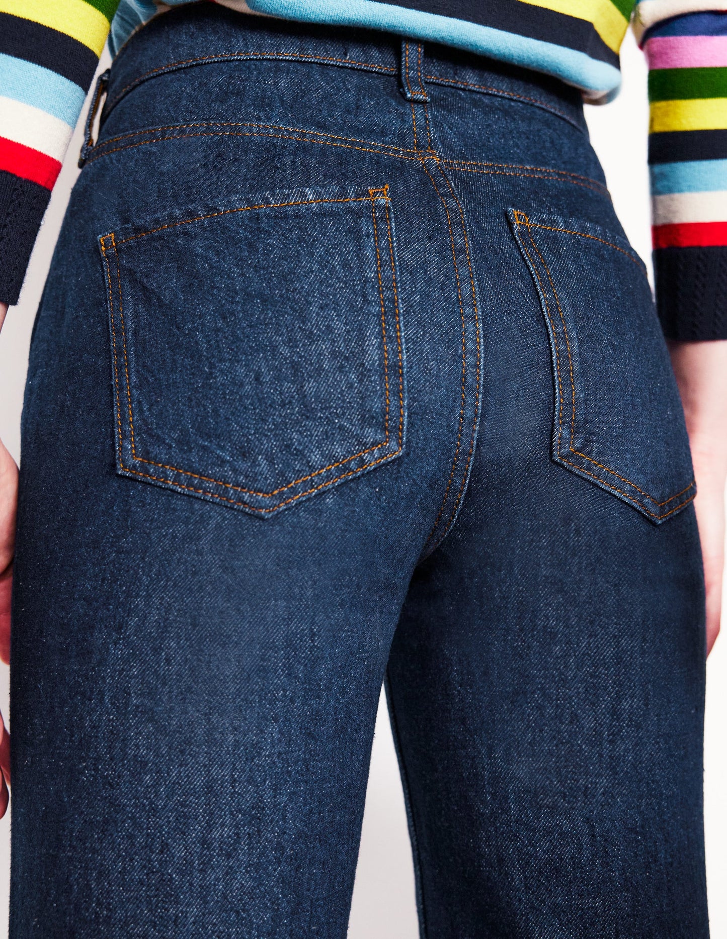 Feste Jeans mit hohem Bund und geradem Bein-Indigo Waschung