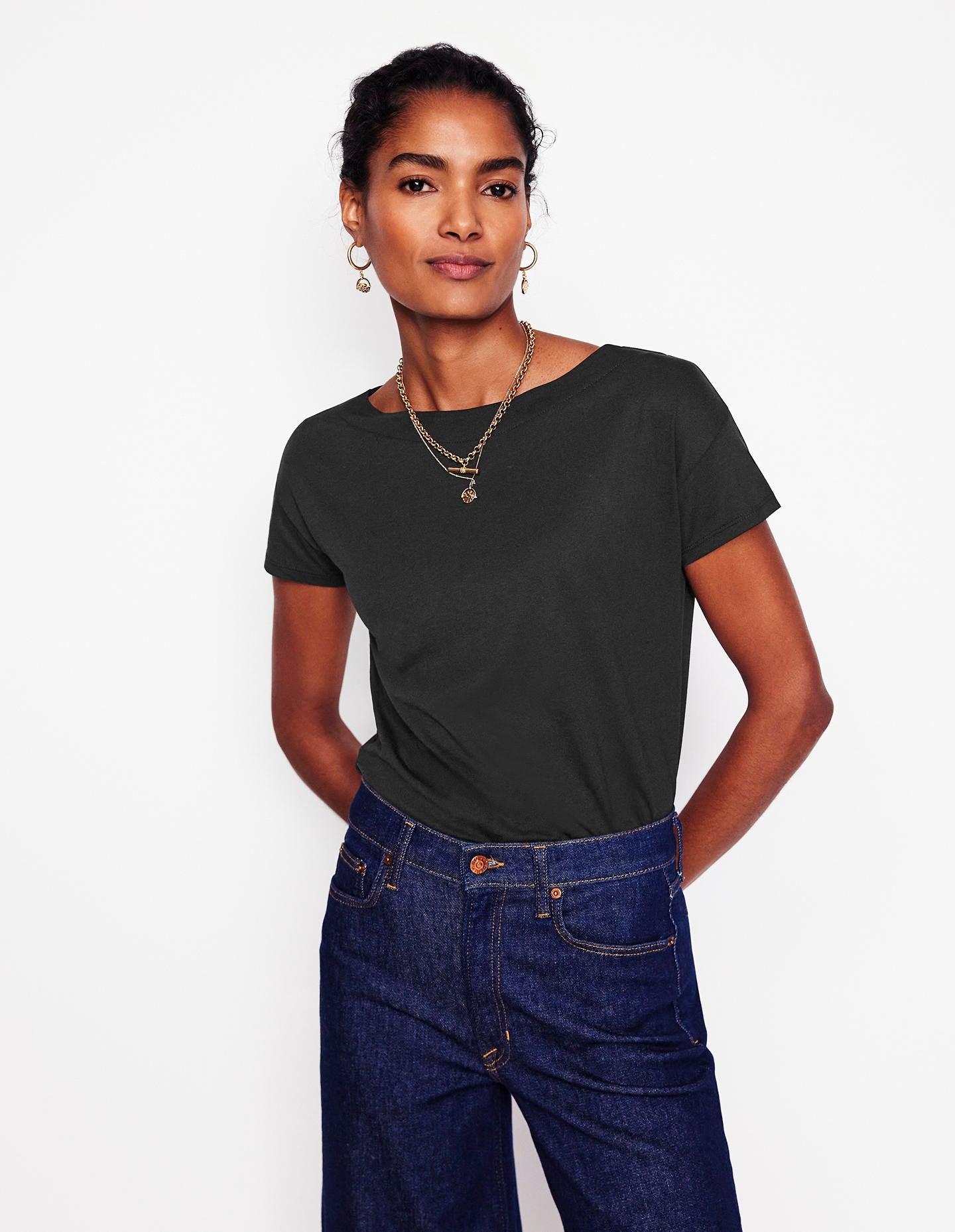 Superweiches T-Shirt mit U-Boot-Ausschnitt-Schwarz - Image 1