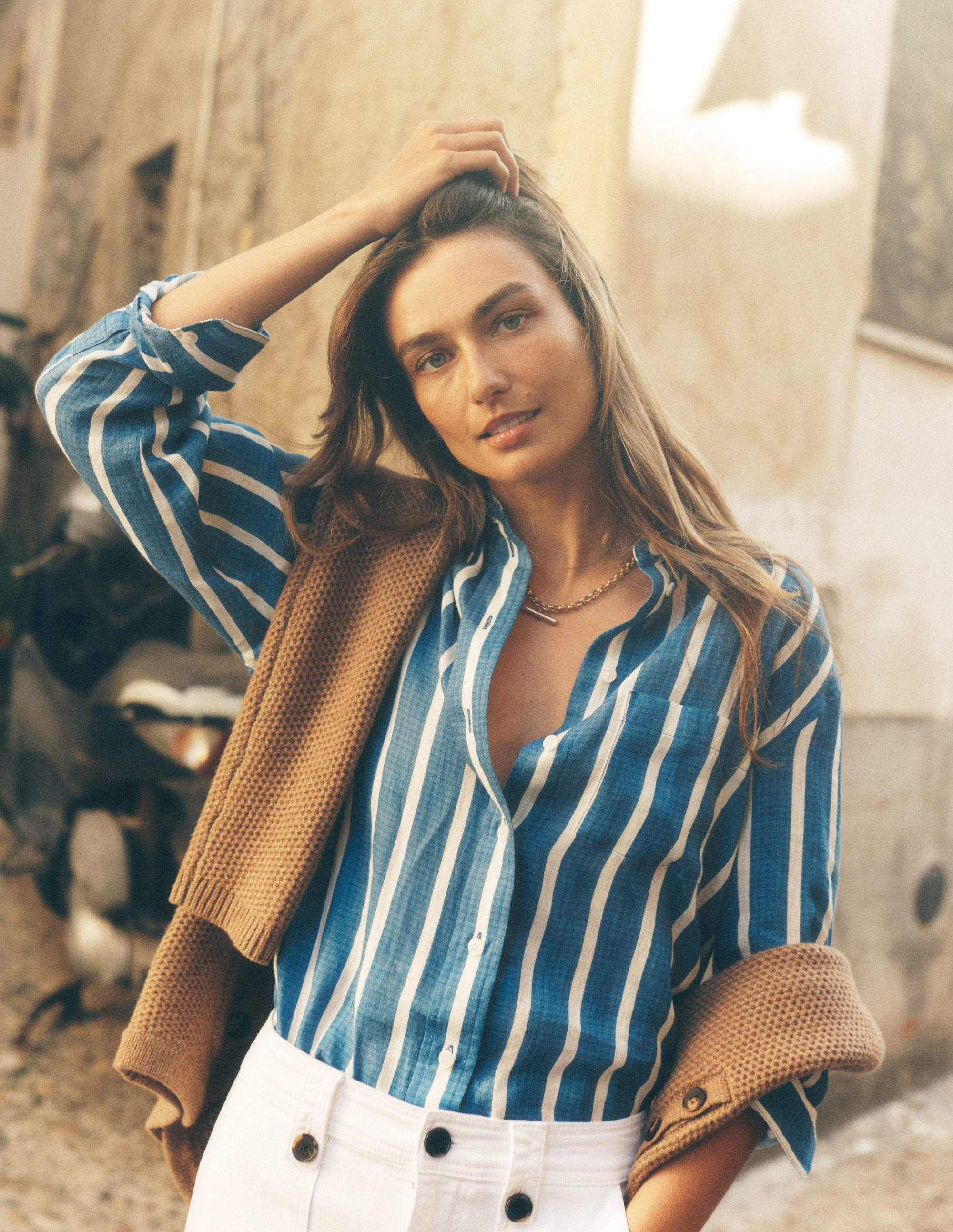 Sadie Lockeres Leinenhemd-Leuchtendes Blau Gewebt Breton - Image 5