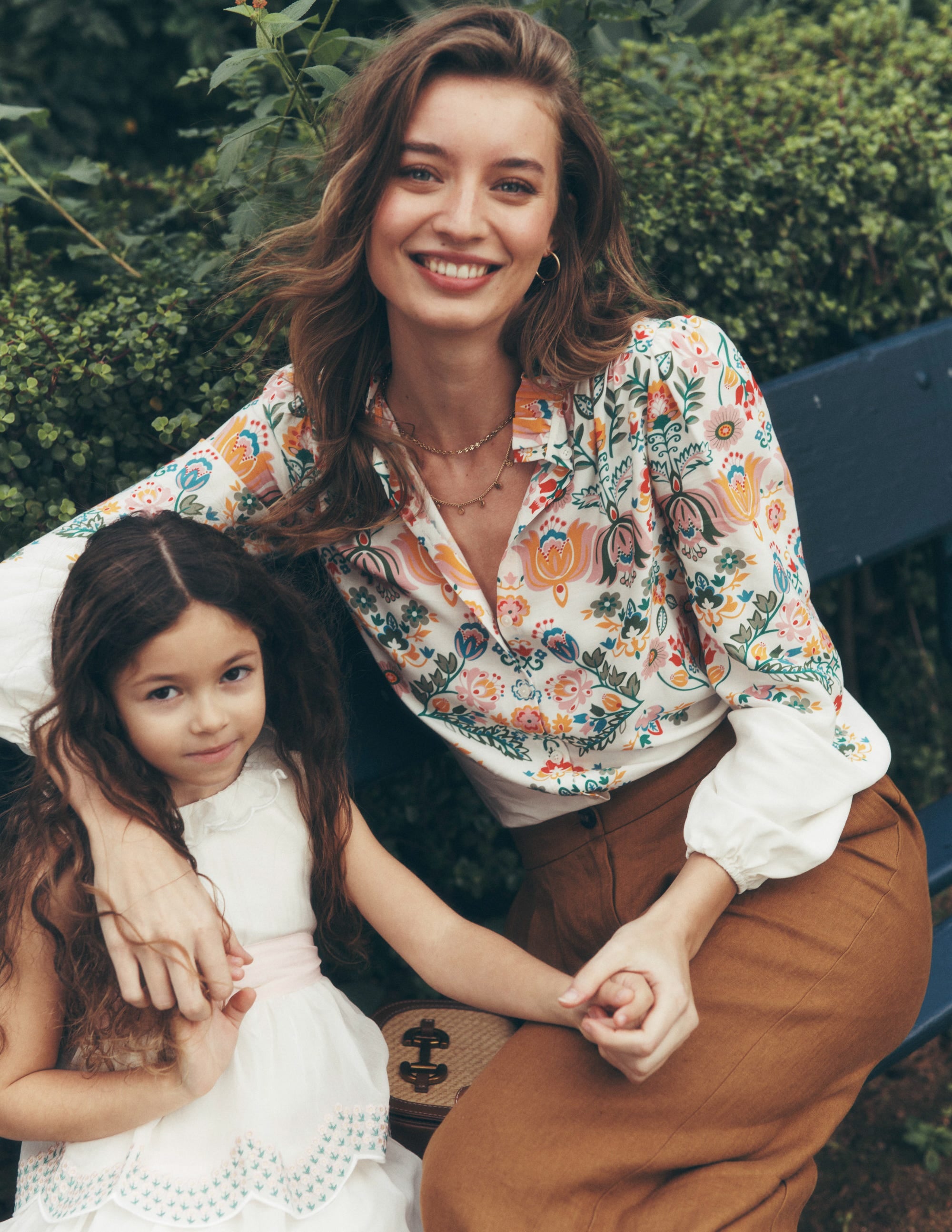 Blouse à col volanté-Ivoire, motif Tulip Fusion - Image 2