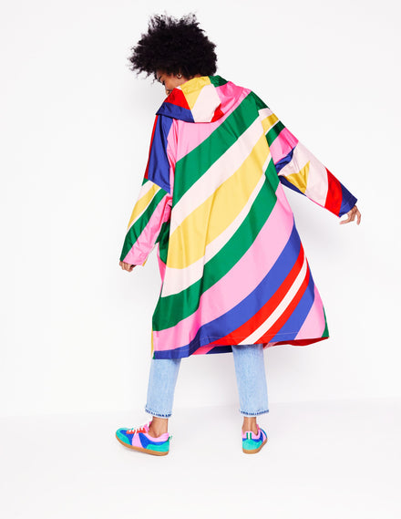 Verstaubare Regenjacke-Regenbogendesign