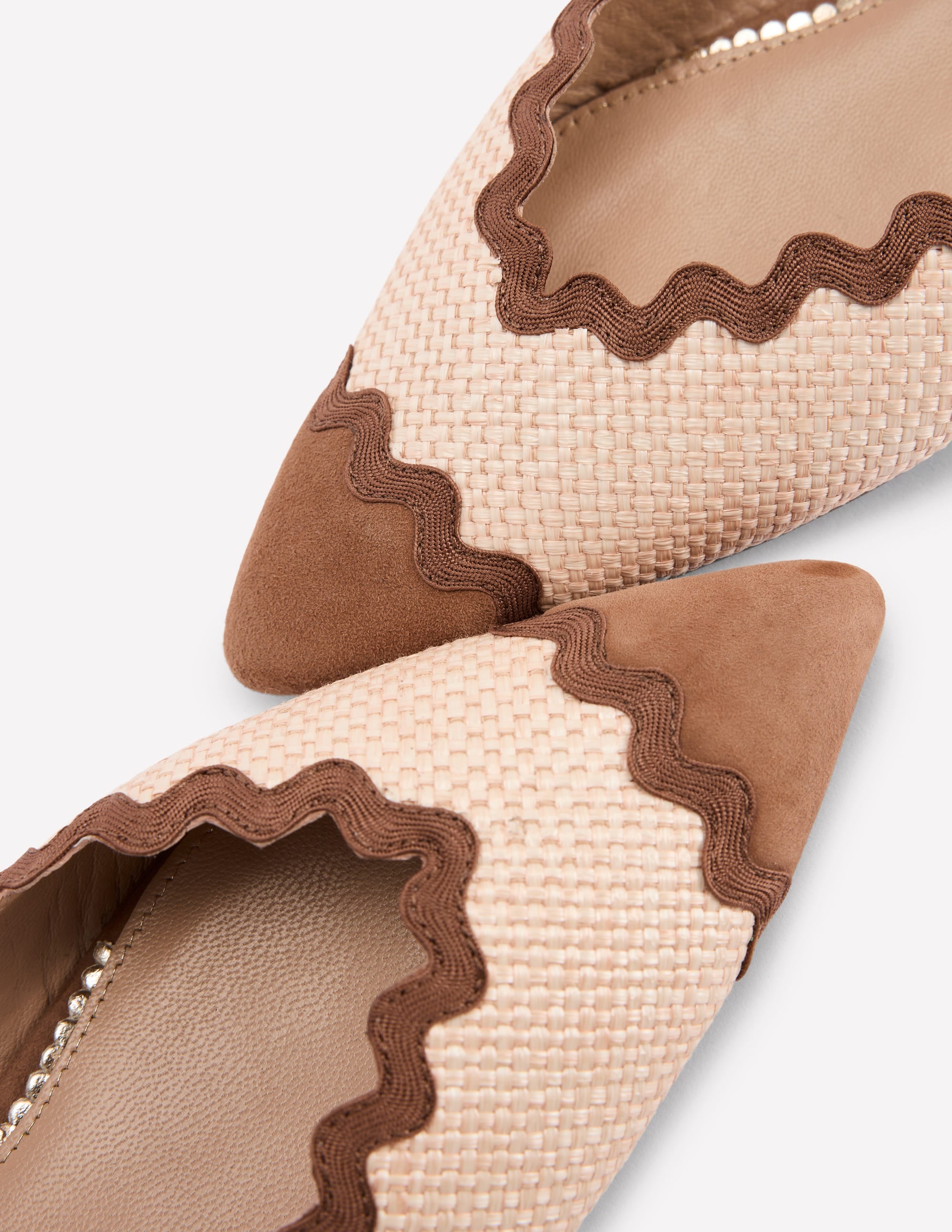 Spitze Schuhe mit Zackenlitze und flacher Sohle-Natur/Hellbraun - Image 4