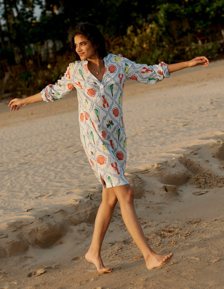 Cleo Leinenkleid mit Bindegürtel-Naturweiß, Tropical Bonanza-Motiv
