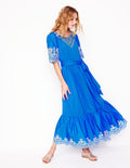 Isabel Maxikleid mit Lochstickerei-Mix-Himmelblau