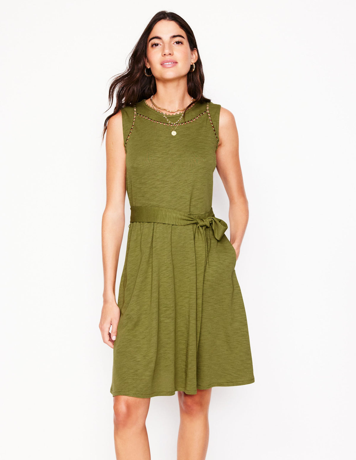 Mila Kurzes Jerseykleid mit Besatz-Dunkles Olivgrün - Image 4