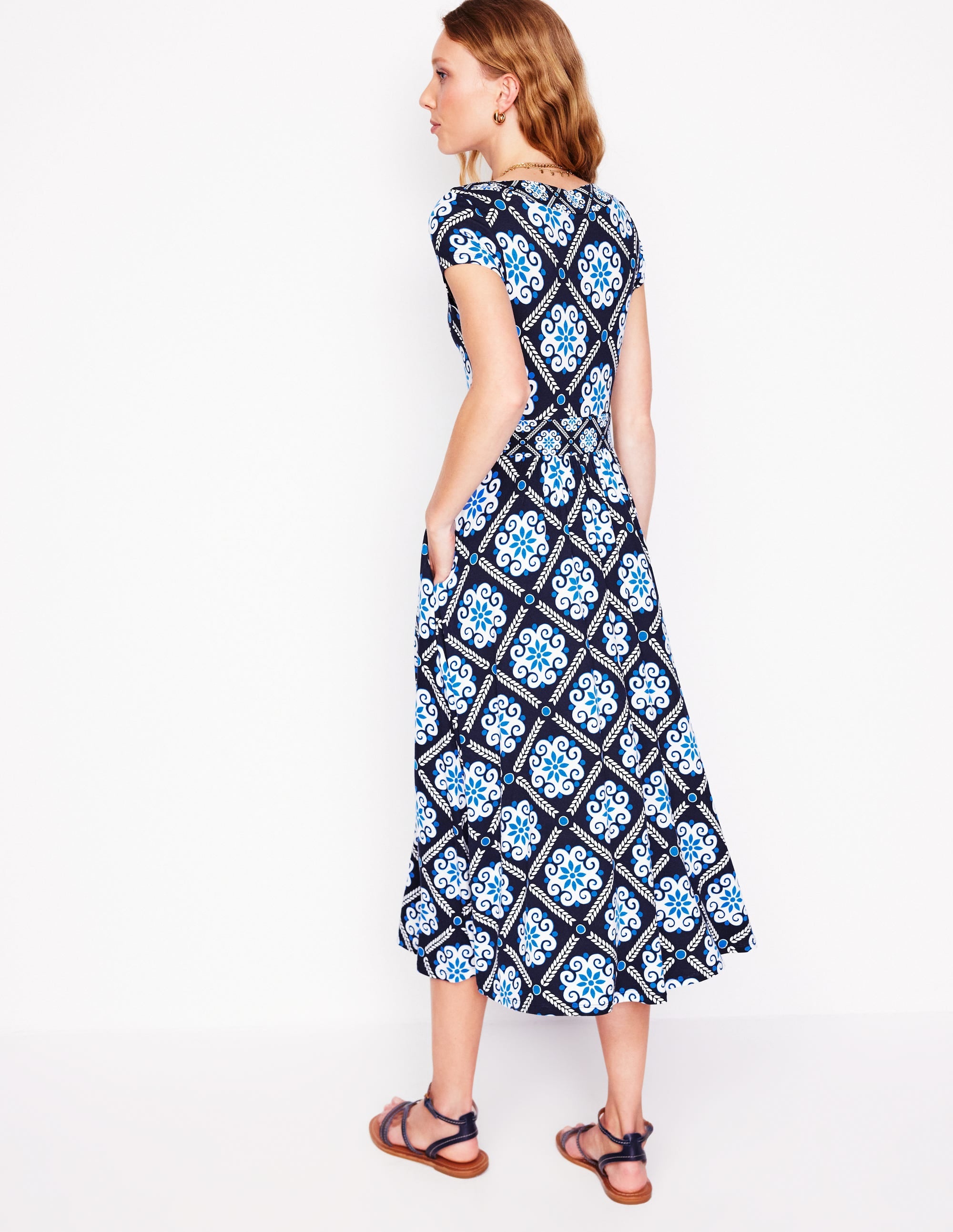 Robe midi Melanie en jersey-Bleu marine foncé, motif Baroque Tile - Image 3