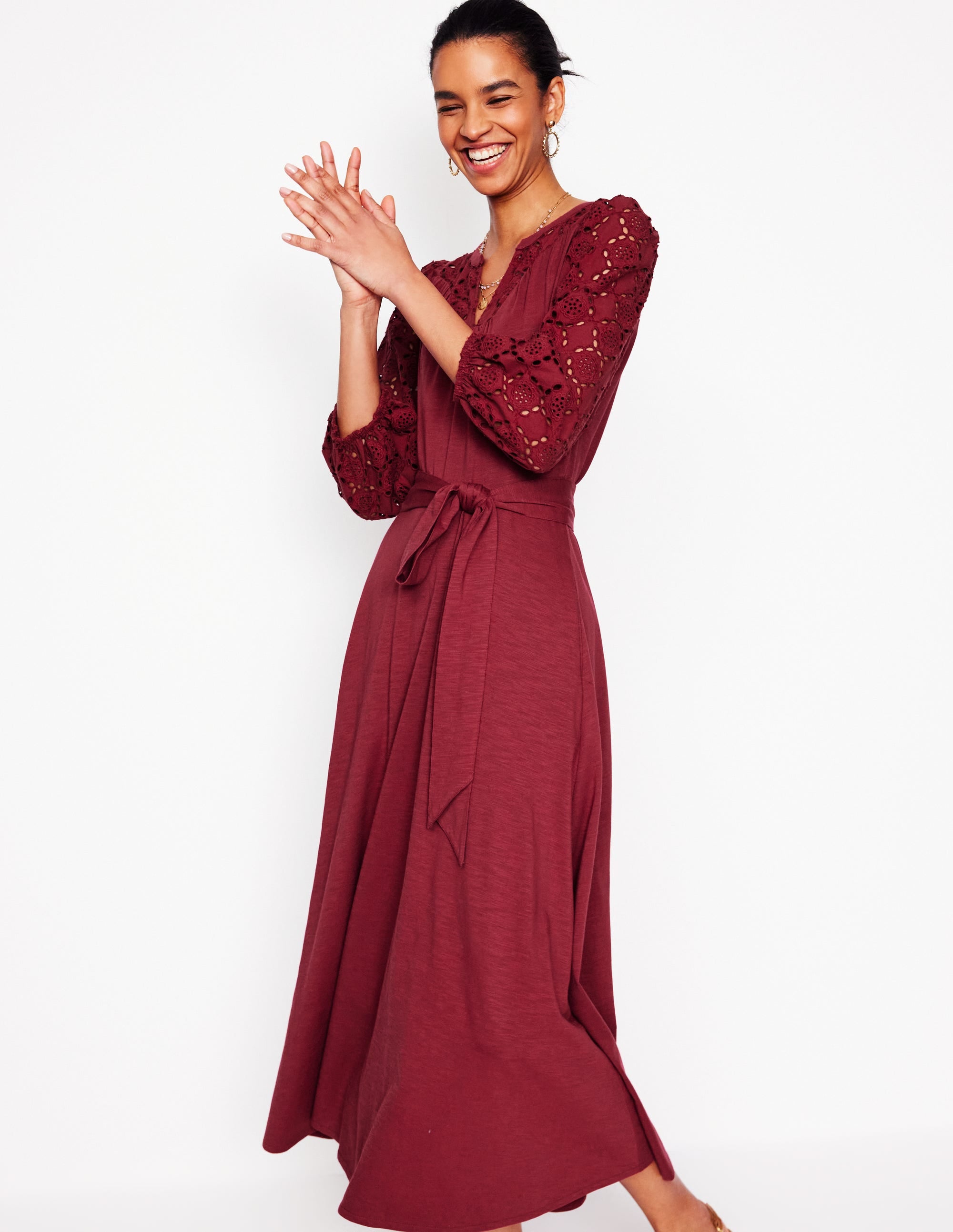 Eden Jerseykleid mit Lochstickerei-Granatrot - Image 1