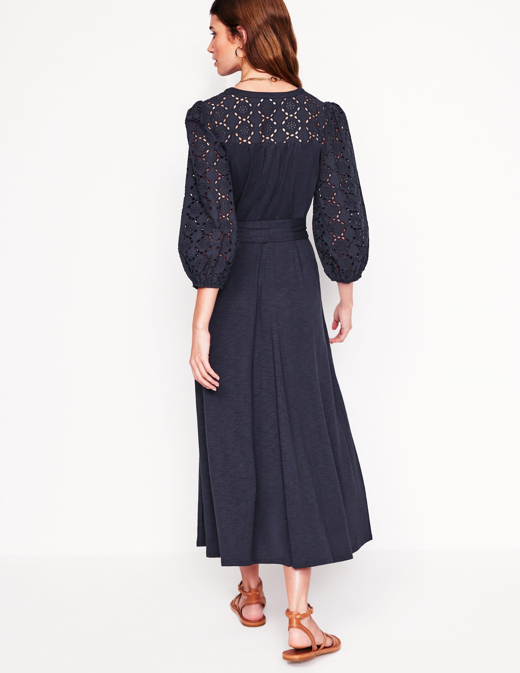 Eden Jerseykleid mit Lochstickerei-Marineblaue - Image 3