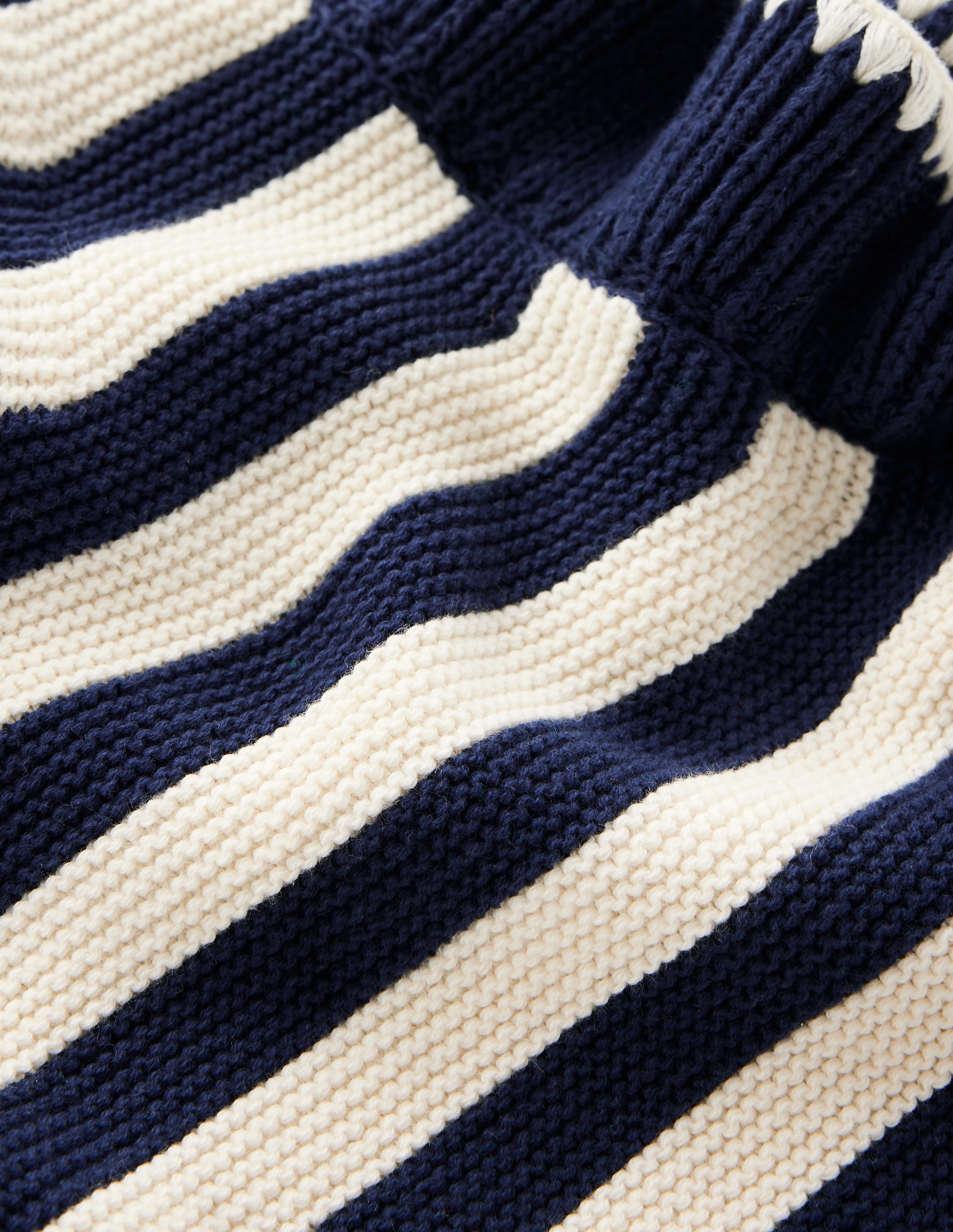 Lena Oberteil mit Ziernaht-Marineblau und Naturweiß Gestreift - Image 8
