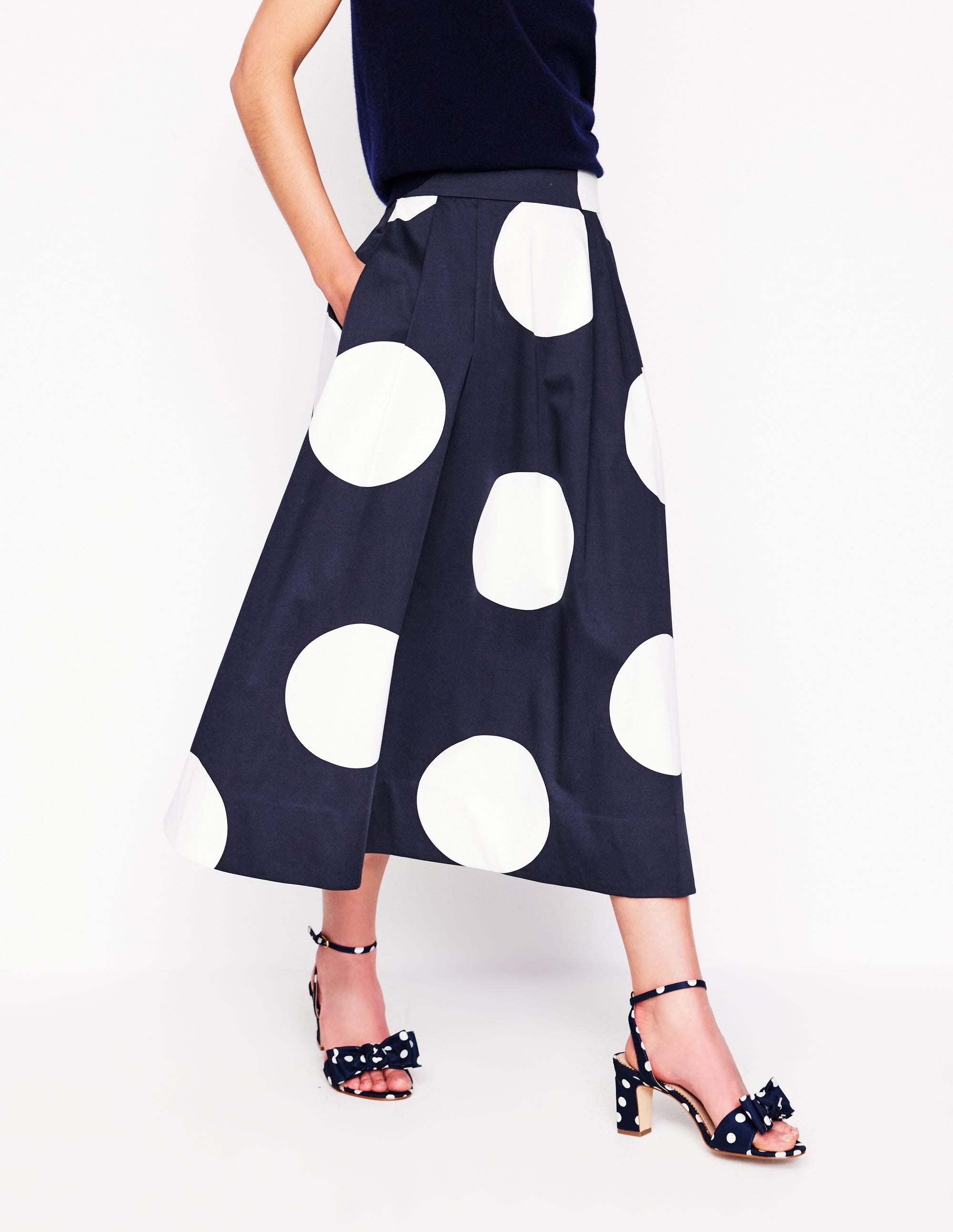 Jupe Isabella en satin de coton-Pois bleu marine - Image 6