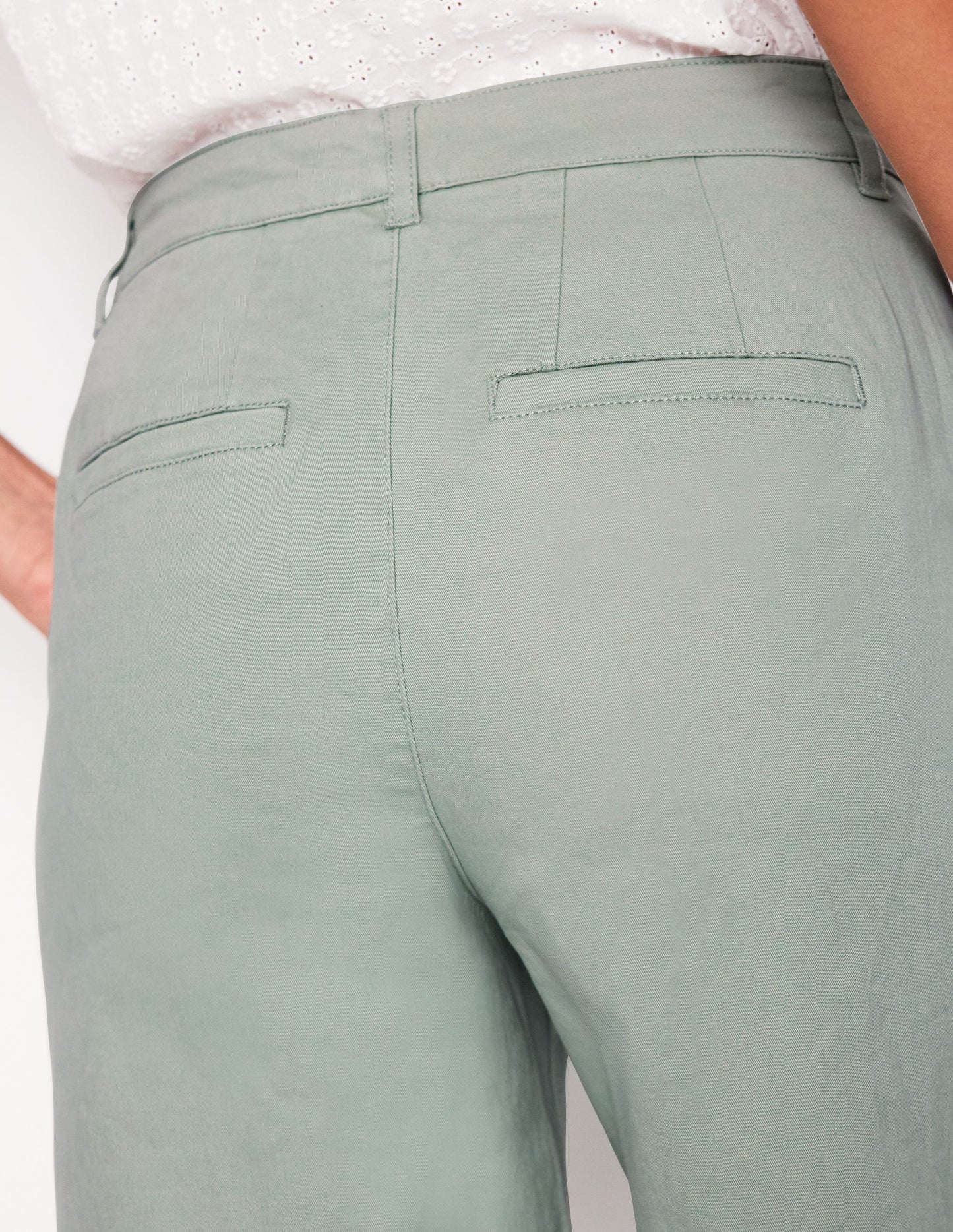 Pantacourt chino Barnsbury-Vert jade tendre