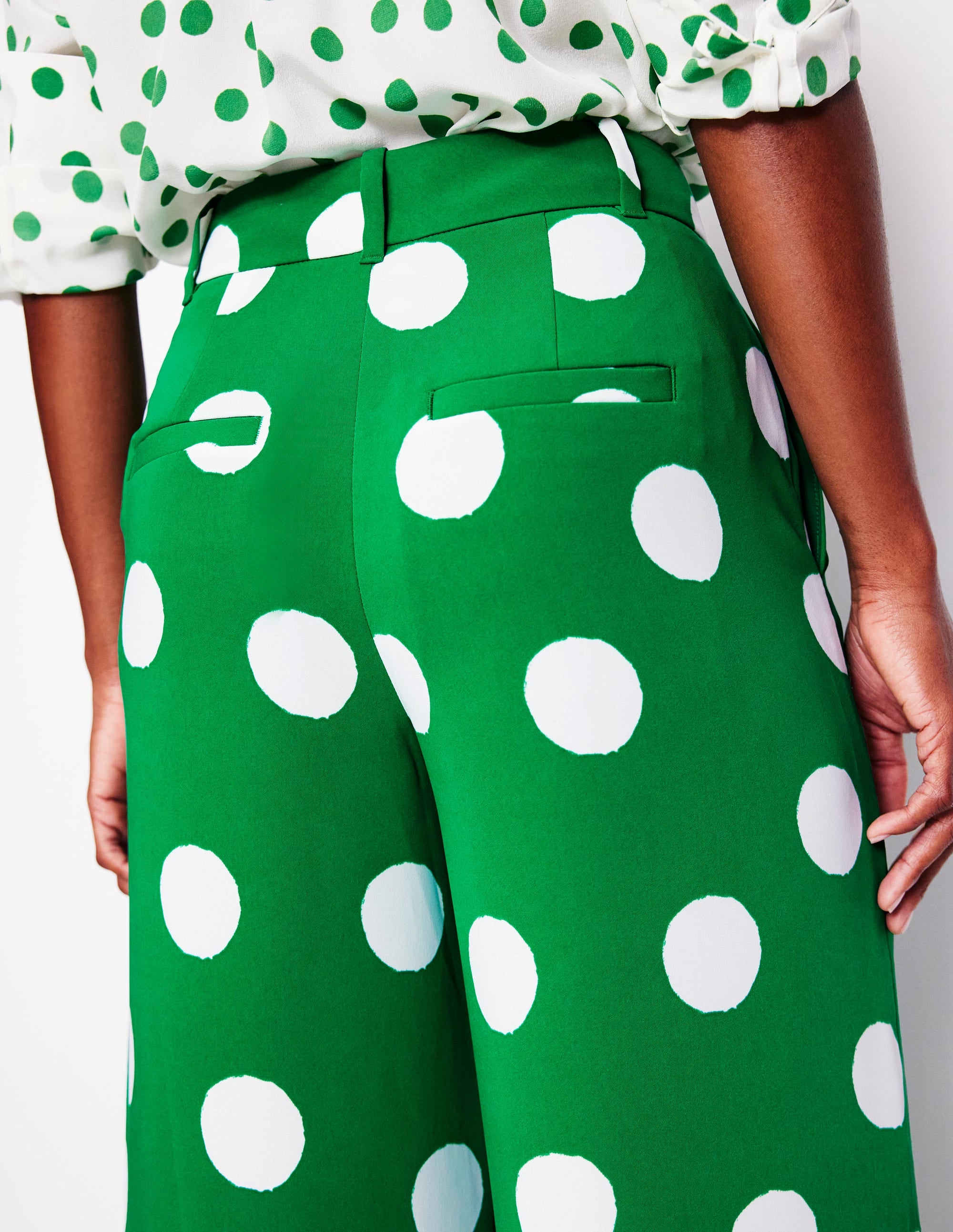 Pantalon large-Émeraude profond, pois abstraits - Image 3