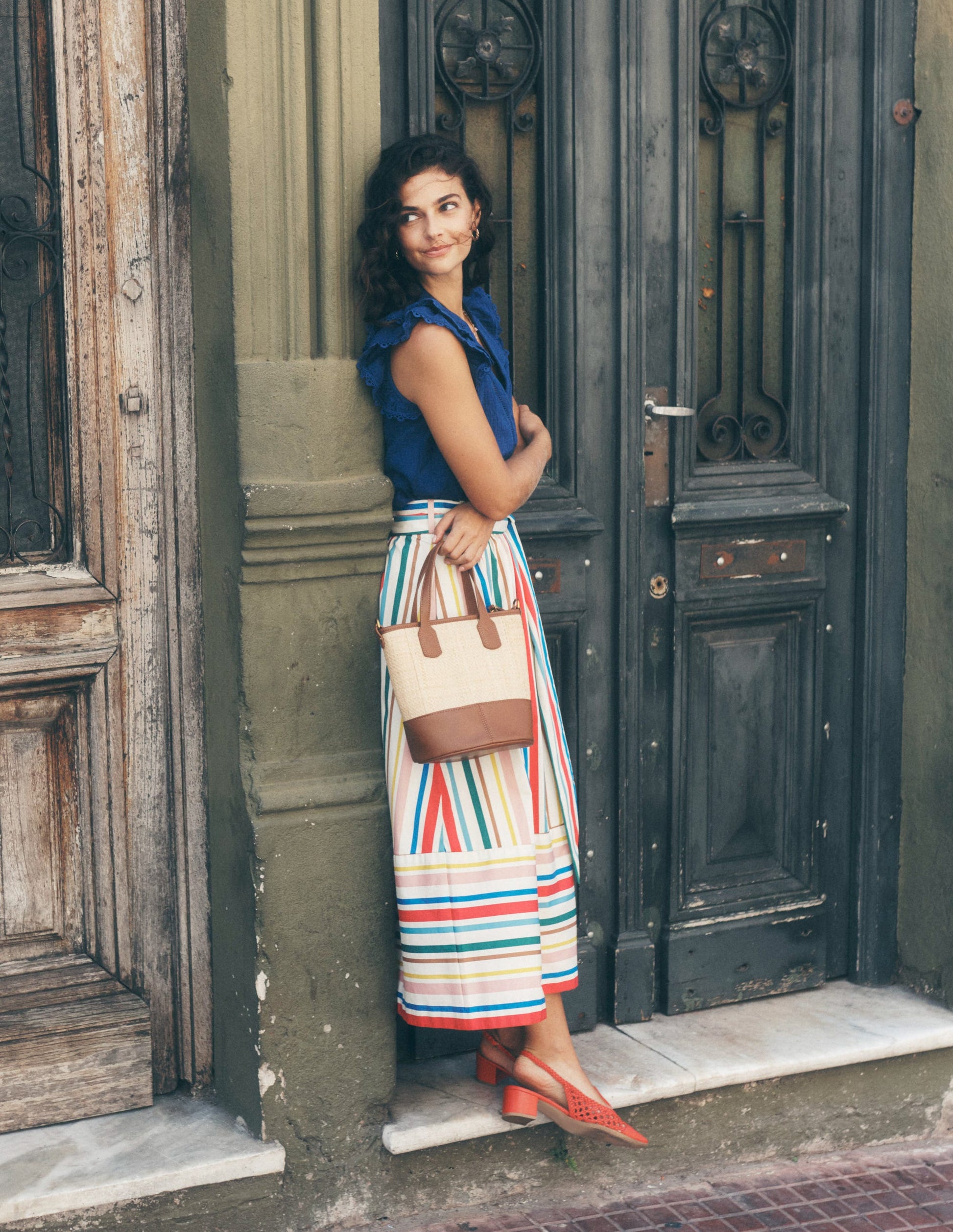 ALAÏA: Jupe midi tube bleue à rayures | SSENSE France ALAÏA: Jupe midi tube bleue à rayures | SSENSE France