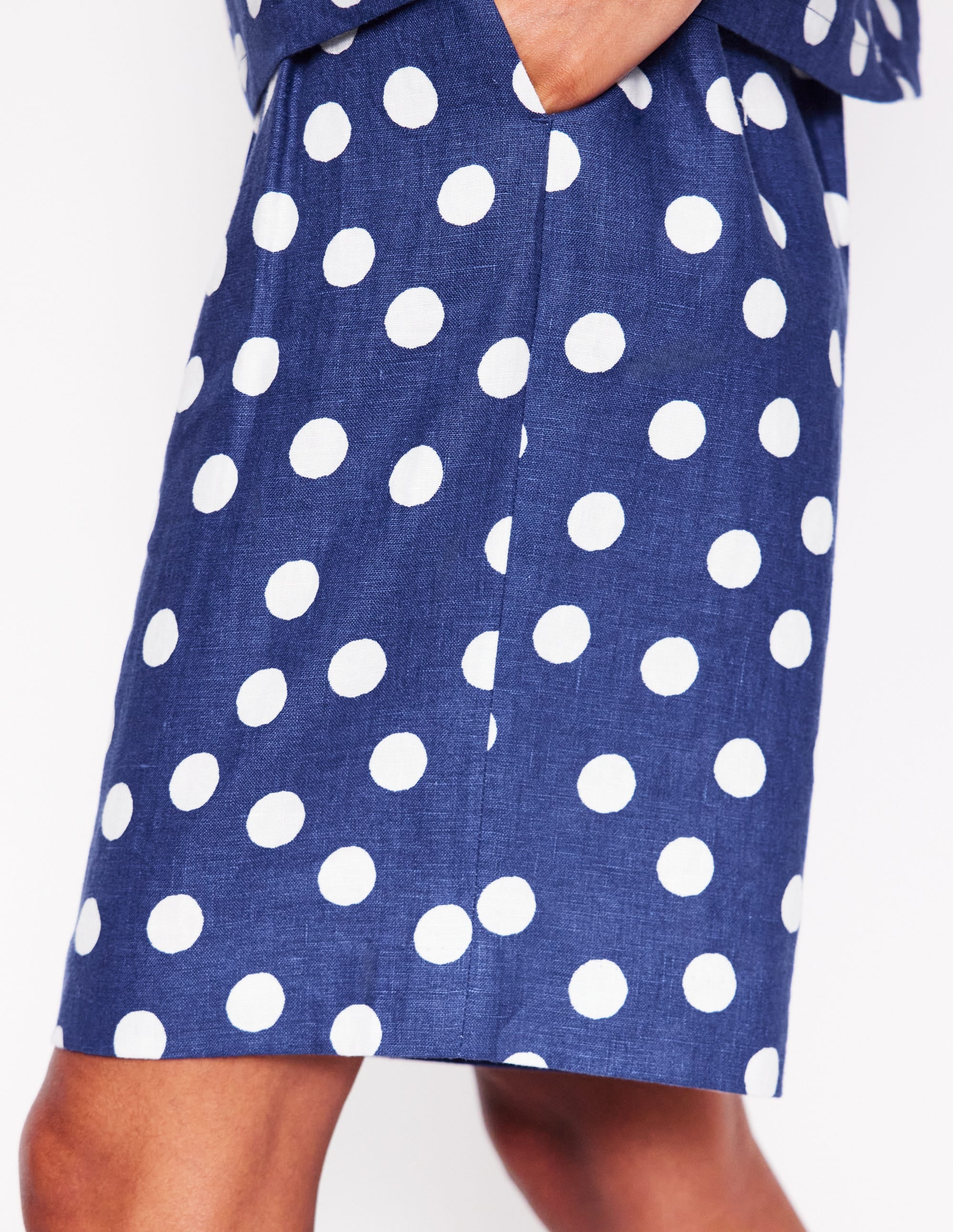 Short large plissé en lin-Pois peints bleu marine - Image 4