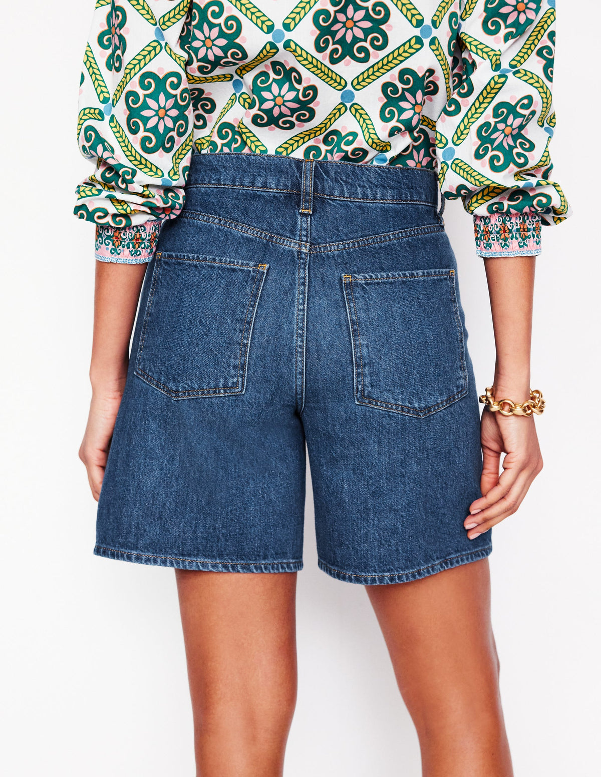 Mittellange Jeansshorts-Beatnik Red - Image 5