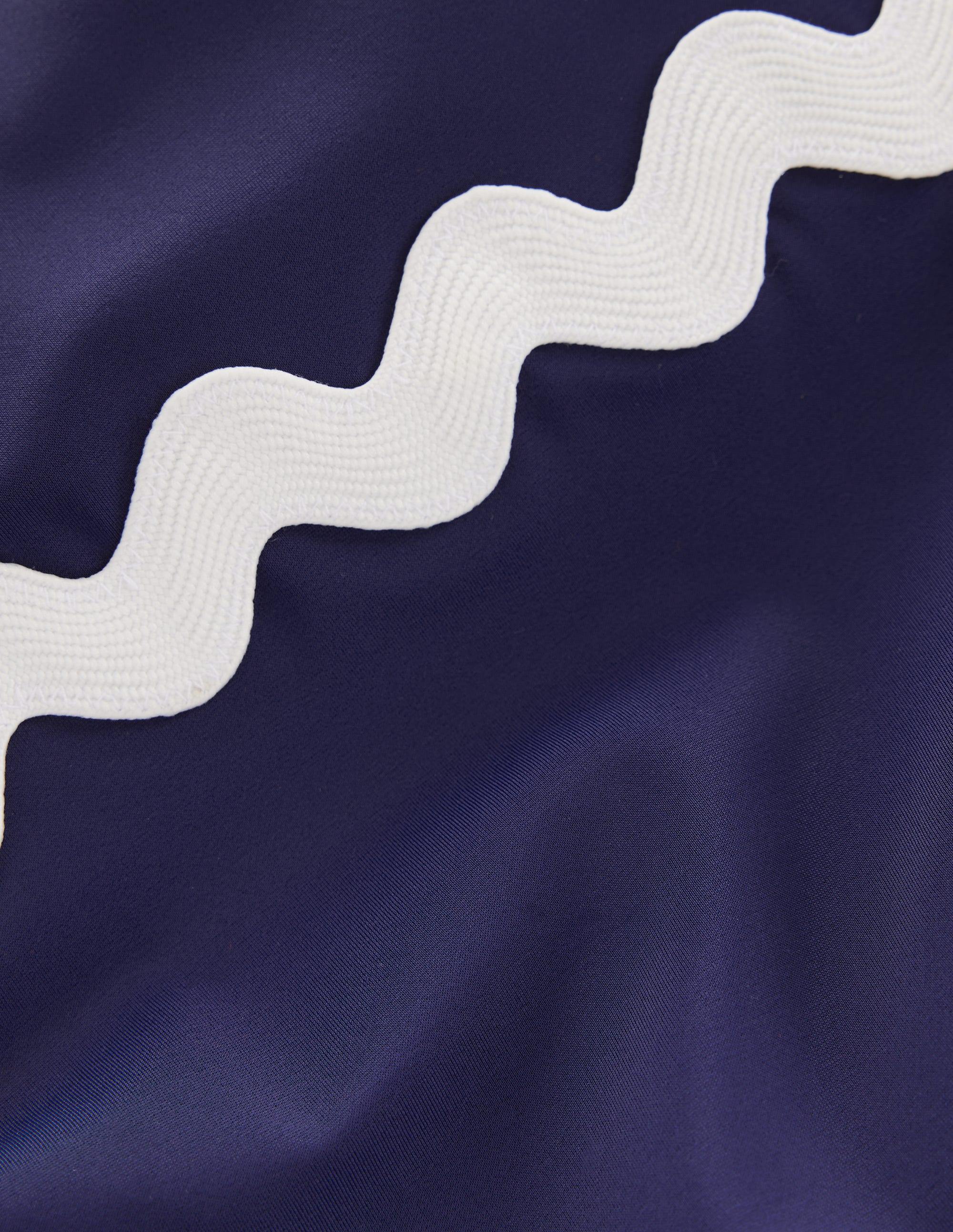 Badeanzug mit großer Zackenlitze-Black/Ivory Stripe - Image 7