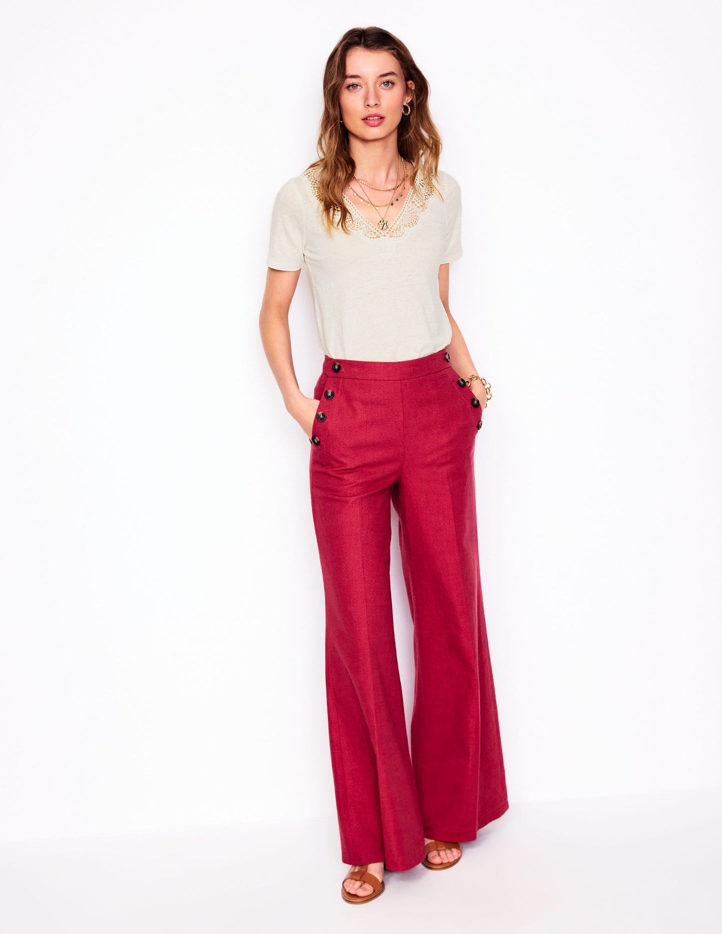 T-shirt en lin avec détails en dentelle-Ivoire et Bleu Marine à Pois