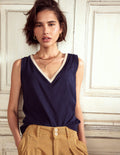 Top mit Metallic-Besatz und V-Ausschnitt-Marineblau