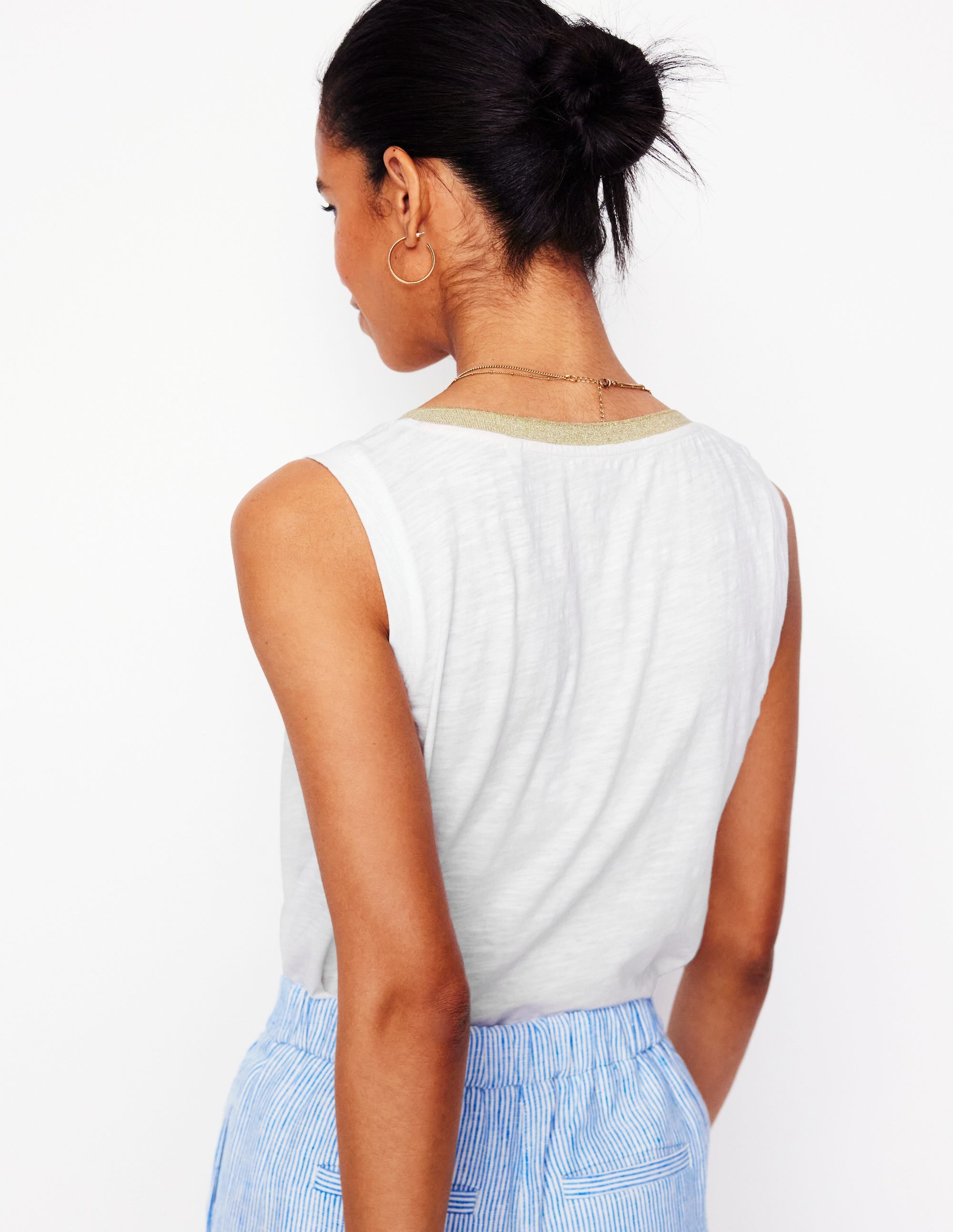 Top mit Metallic-Besatz und V-Ausschnitt-Weiß - Image 3