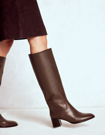 Skye Elegante, kniehohe Stiefel-Schoko