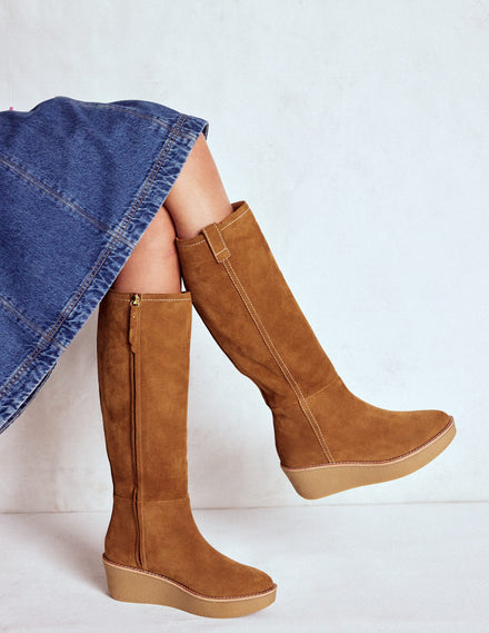 Kniehohe Stiefel mit Plateauabsatz-Hellbraun