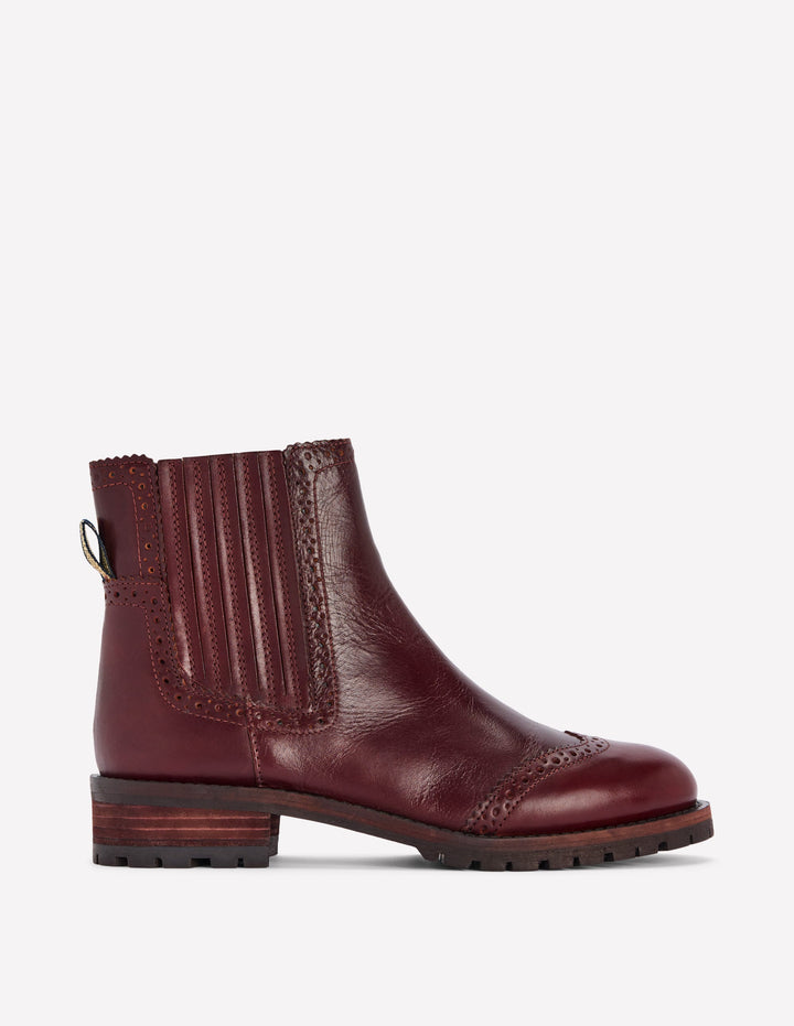 Chelsea-Stiefel mit Budapester-Details-Oxblood