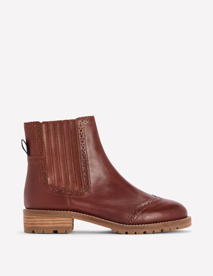 Chelsea-Stiefel mit Budapester-Details-Hellbraun