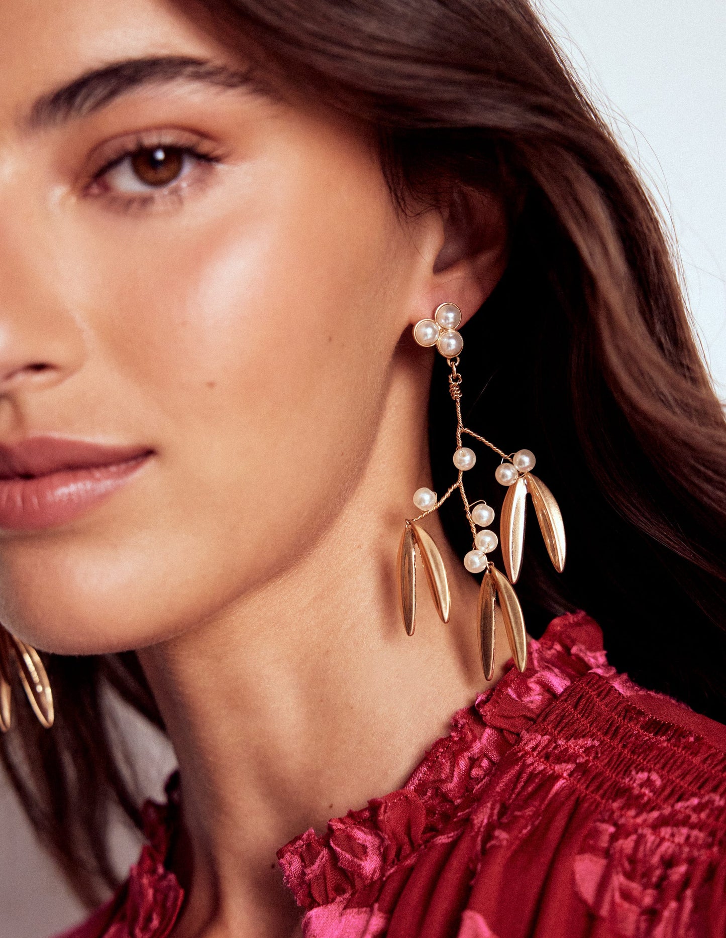 Festliche Metallohrringe-Perlfarben