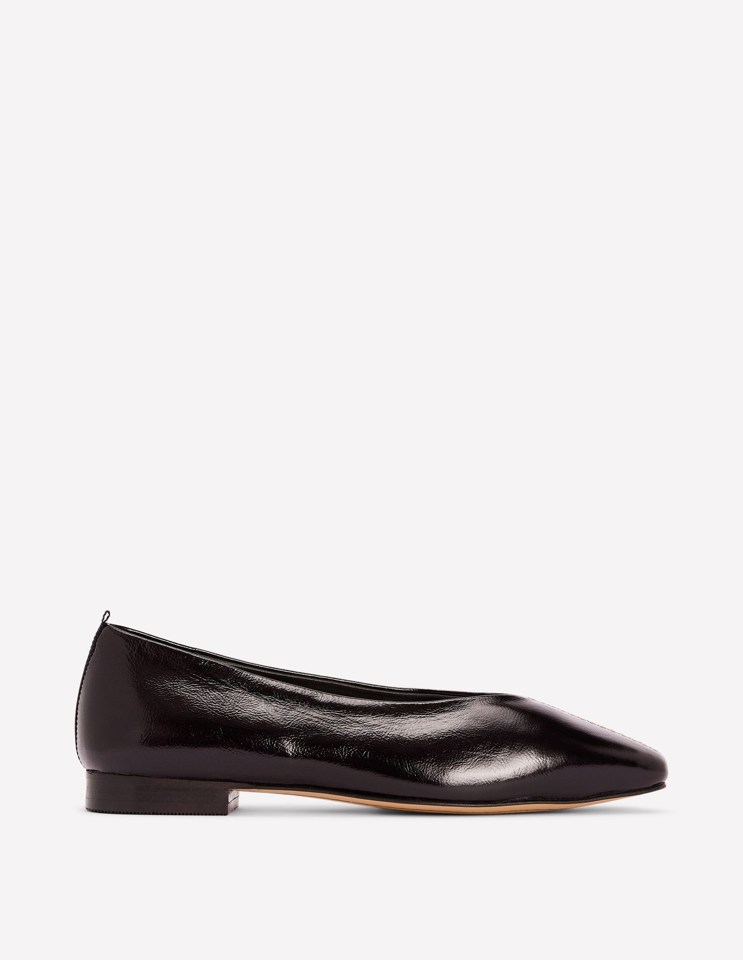 Weit ausgeschnittene, flache Schuhe mit Ziernaht-Oxblood