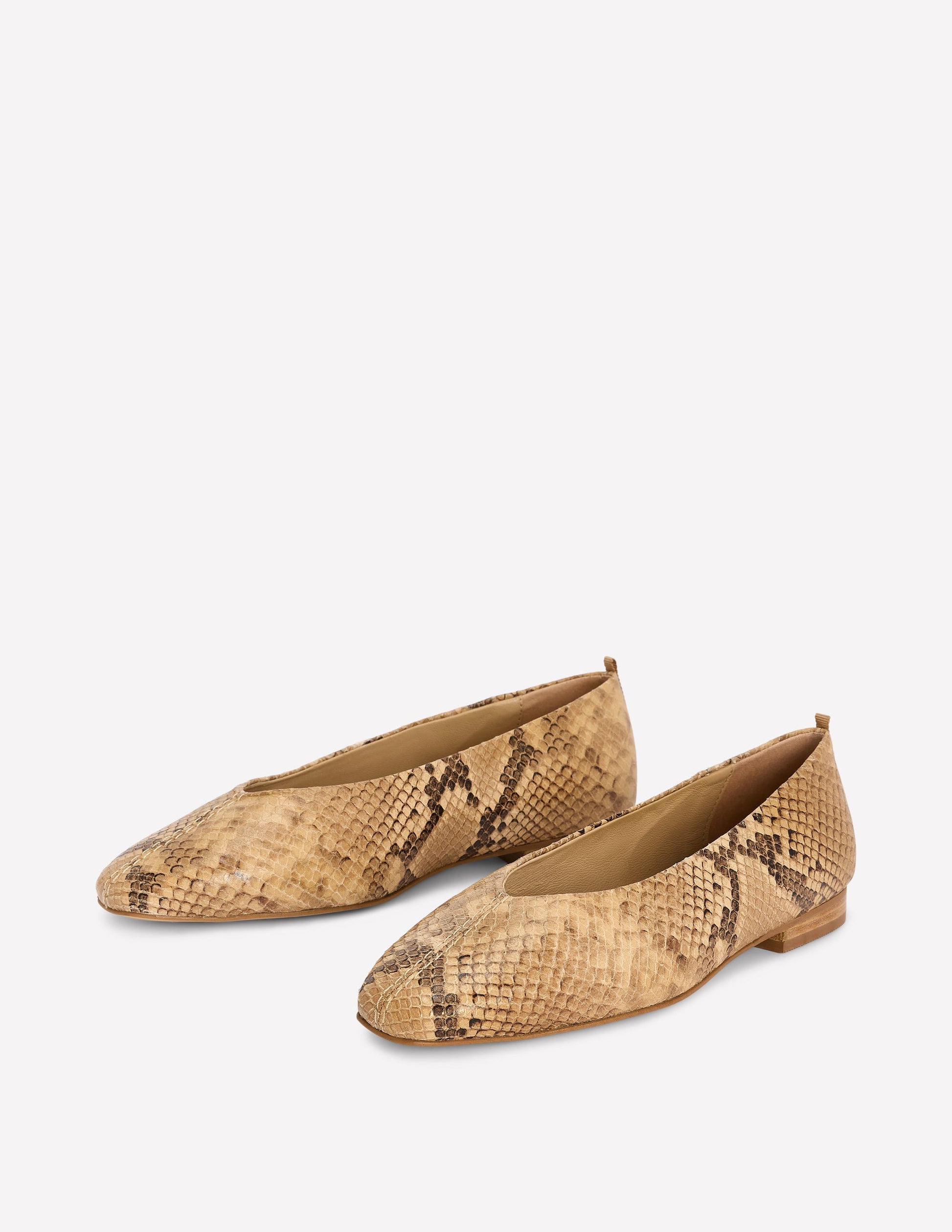 Weit ausgeschnittene, flache Schuhe mit Ziernaht-Beige-3