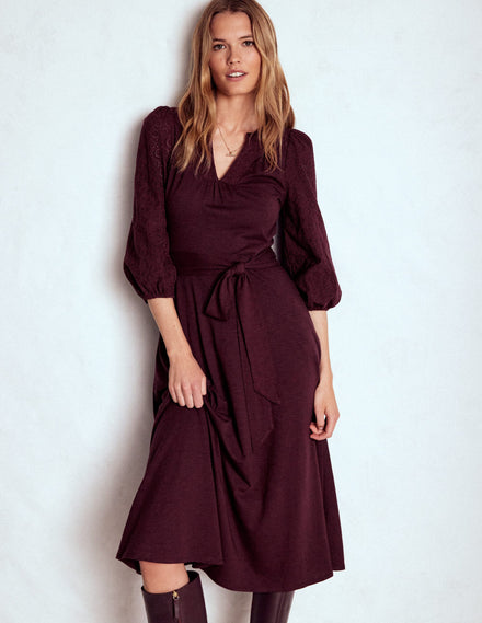 Eden Jerseykleid mit Lochstickerei-Dunkle Kirsche