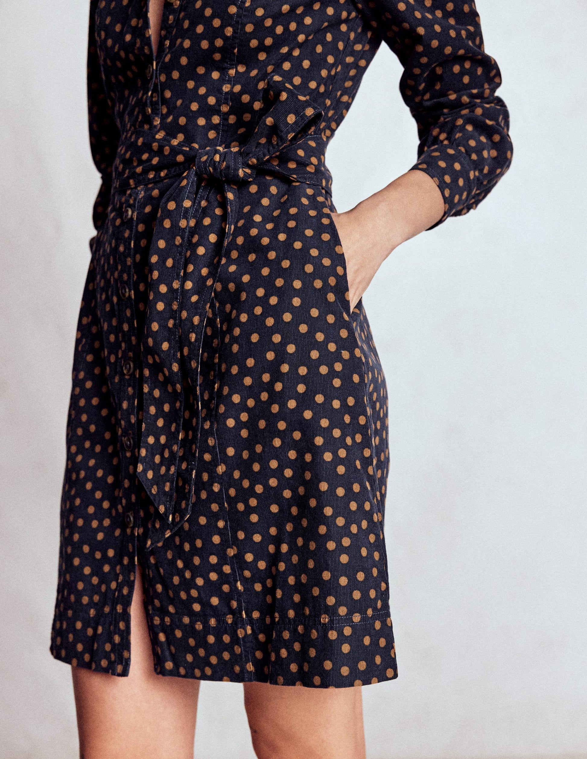Bre Kurzes Cordkleid-Französisches Marineblau, Gemalte Tupfen-3
