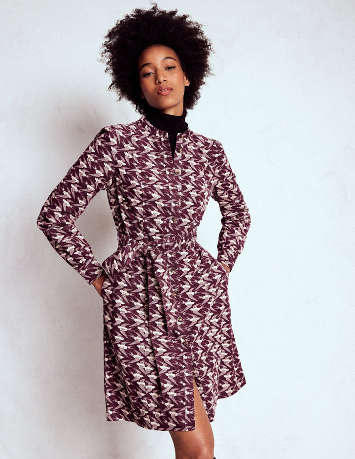 Robe courte Bre en velours côtelé-Cerise foncée, motif Swooping Swallow