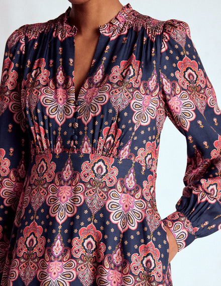 Robe Cassie style 40s à smocks-Bleu marine, motif cachemire ornementé